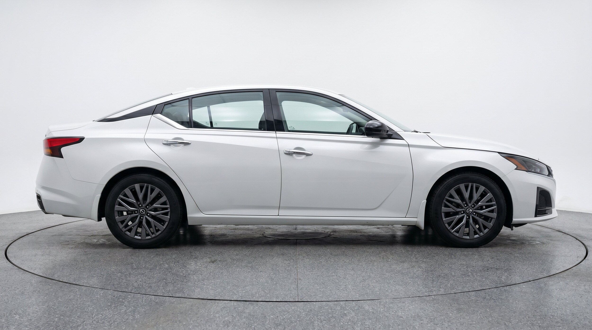 Thumbnail: 2025 Nissan Altima - 10