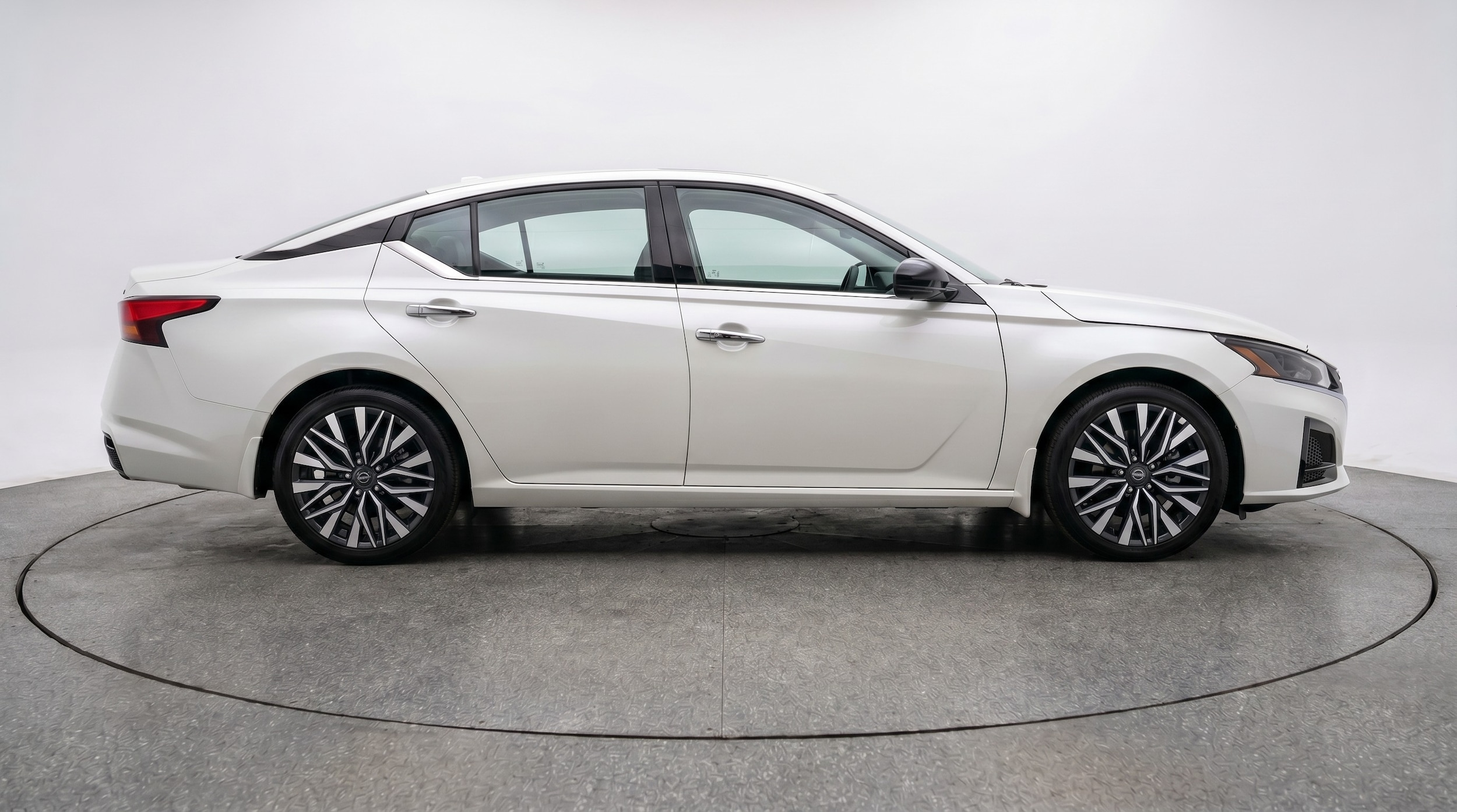 Thumbnail: 2025 Nissan Altima - 8