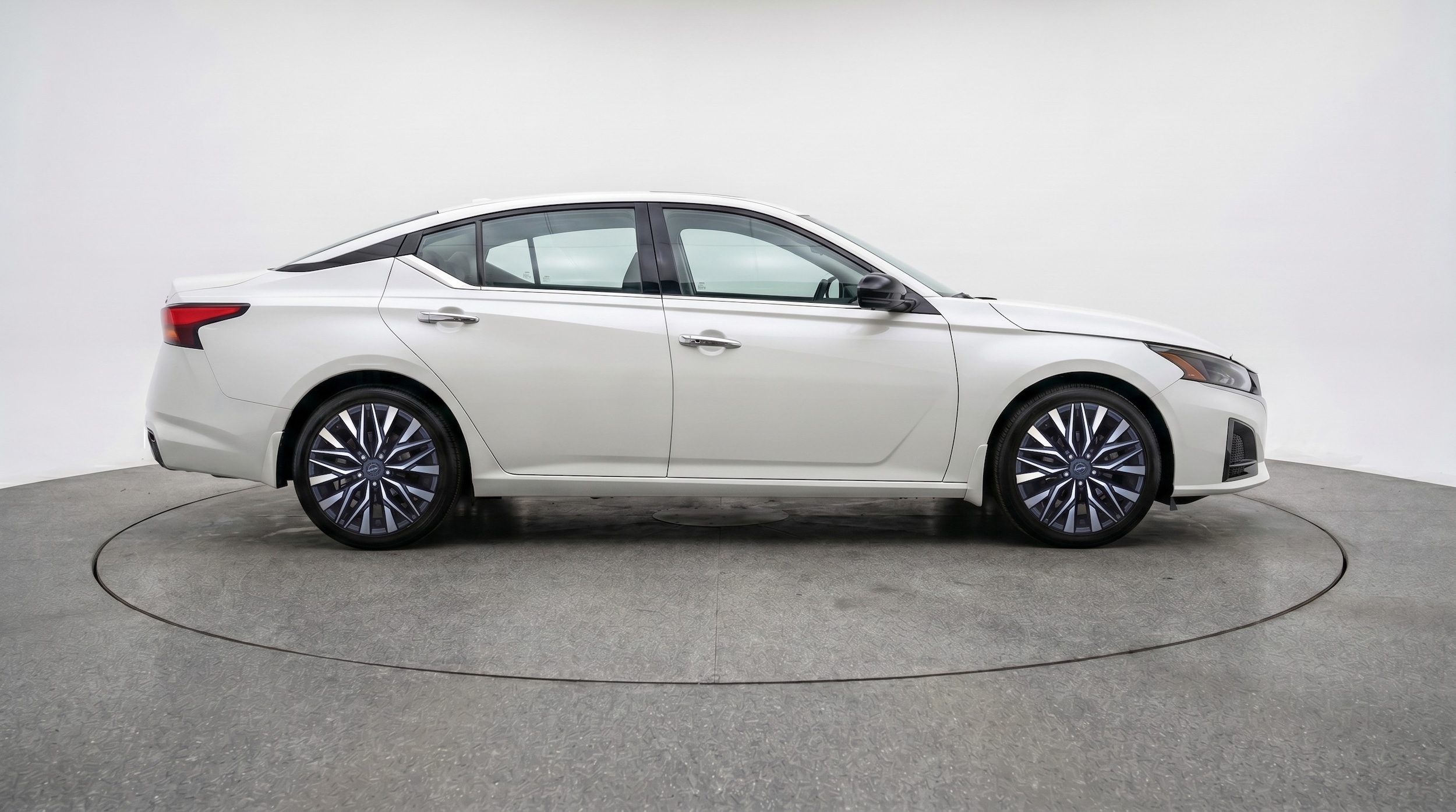 Thumbnail: 2025 Nissan Altima - 8
