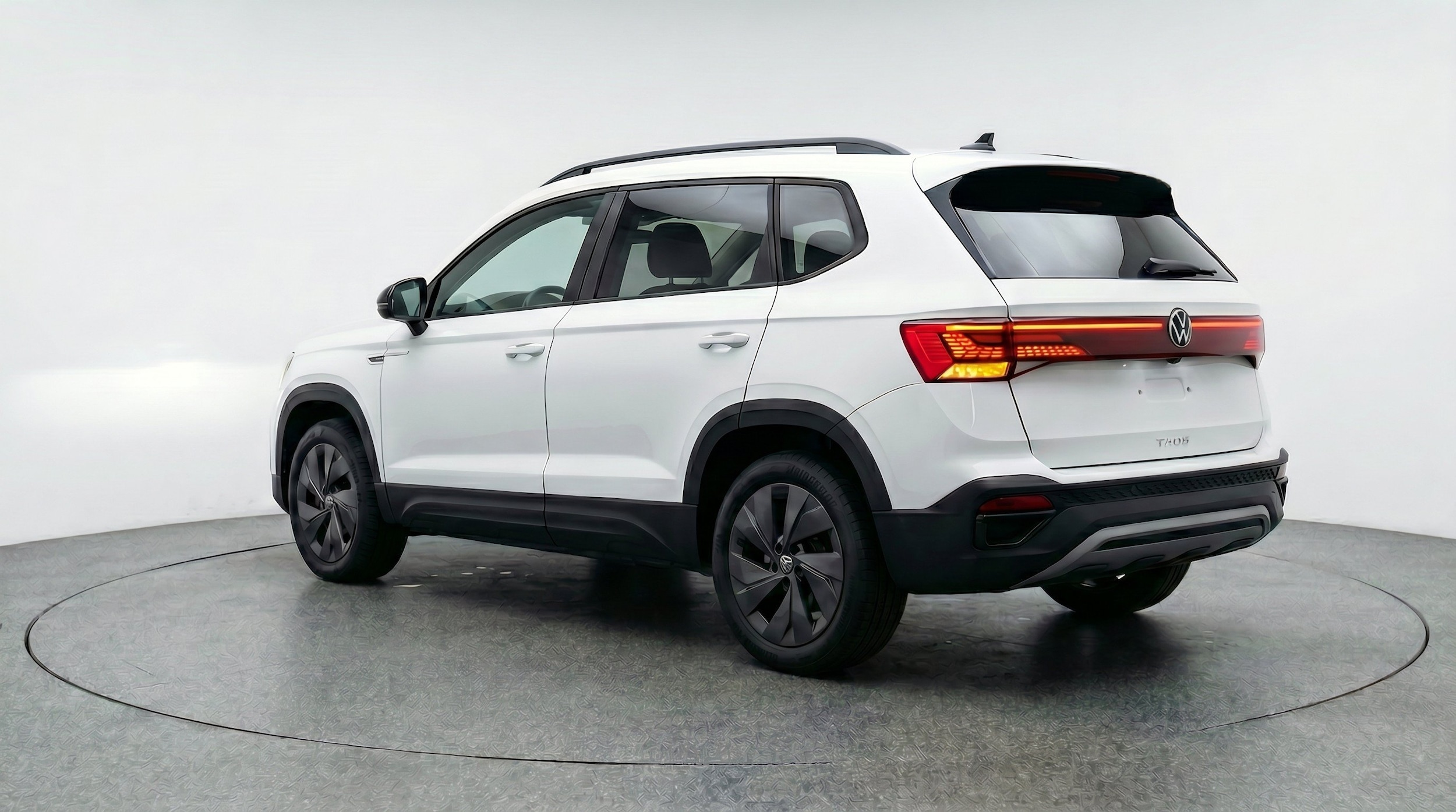 Thumbnail: 2026 Volkswagen Taos - 6