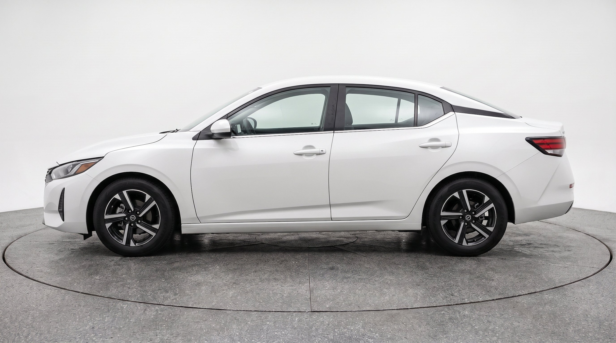 Thumbnail: 2025 Nissan Sentra - 5
