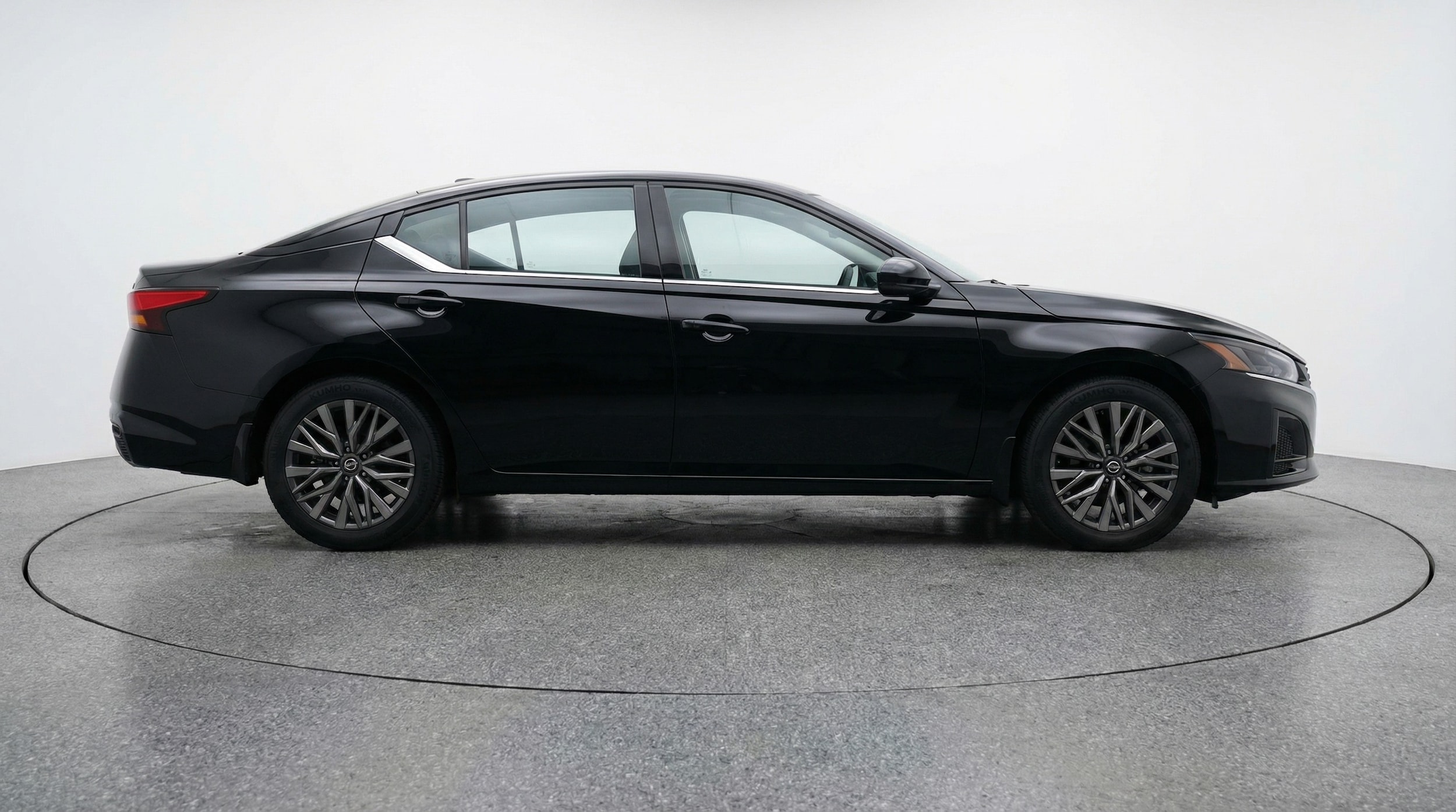 Thumbnail: 2025 Nissan Altima - 8