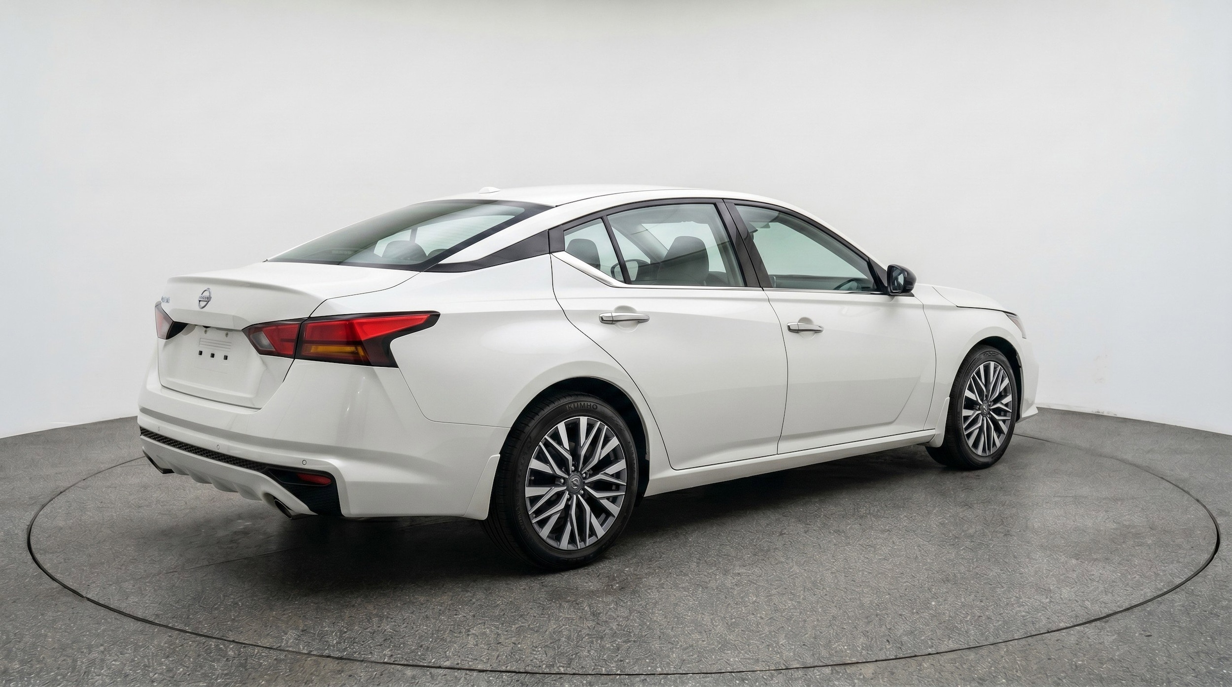 Thumbnail: 2025 Nissan Altima - 9