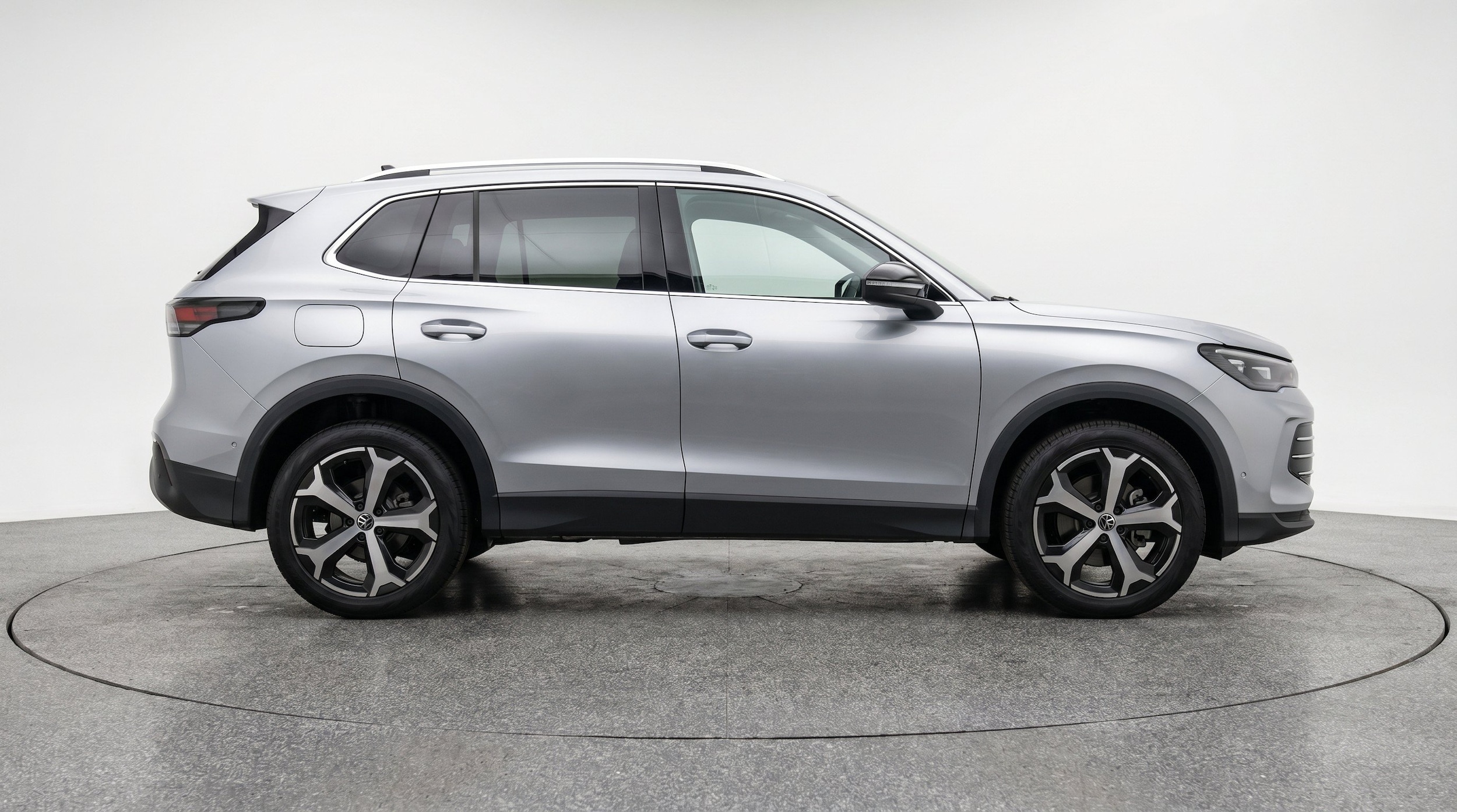 Thumbnail: 2026 Volkswagen Tiguan - 10