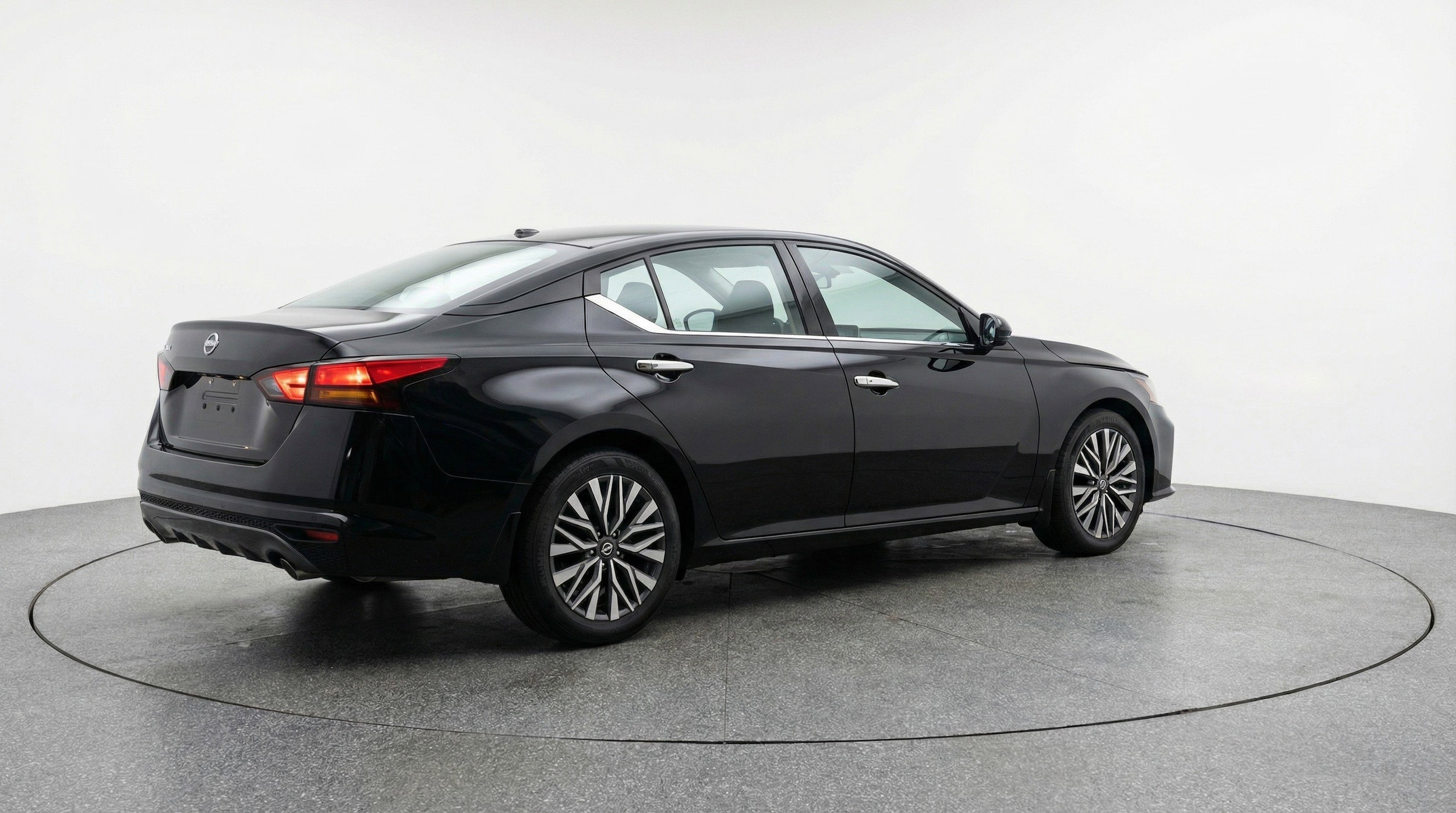 Thumbnail: 2025 Nissan Altima - 9