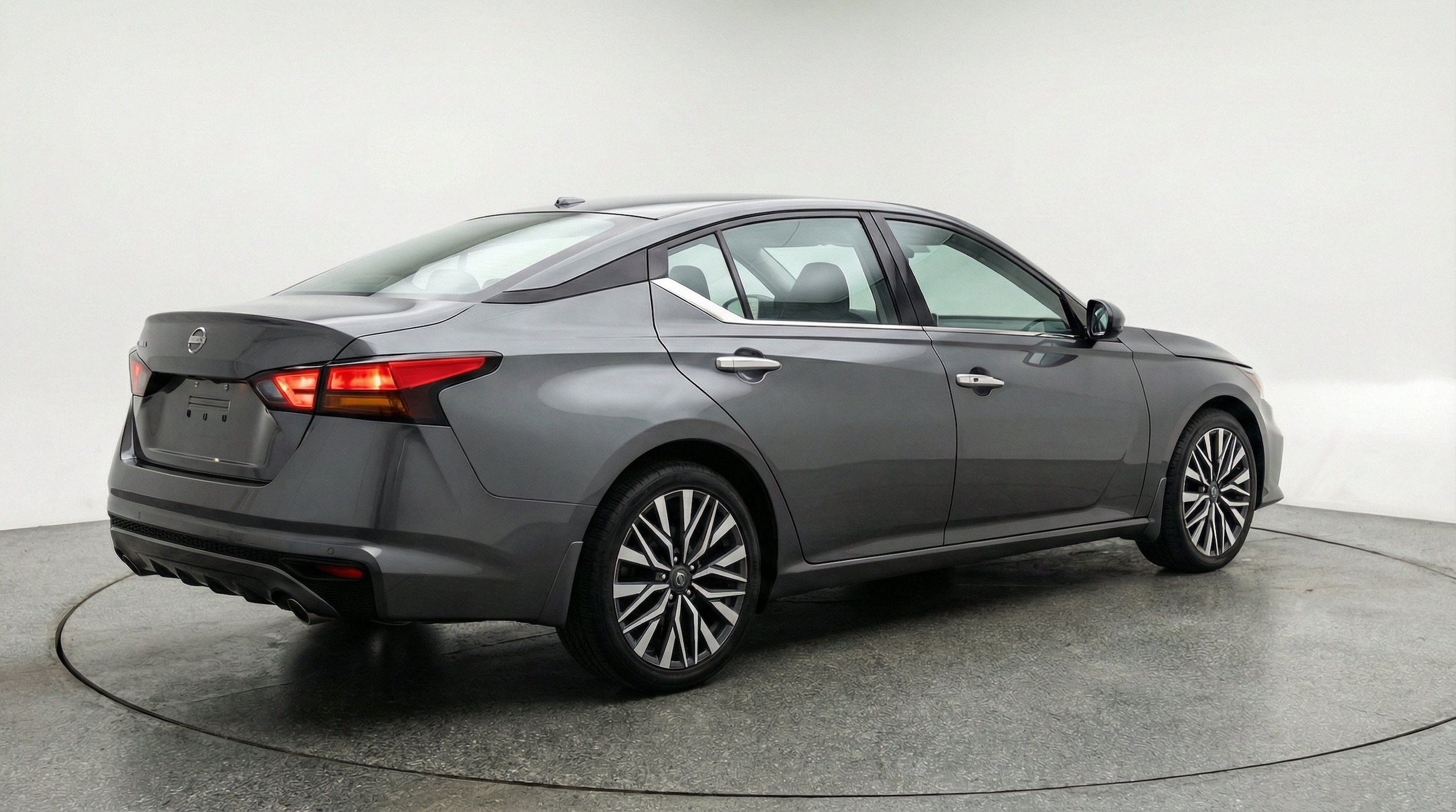 Thumbnail: 2025 Nissan Altima - 9