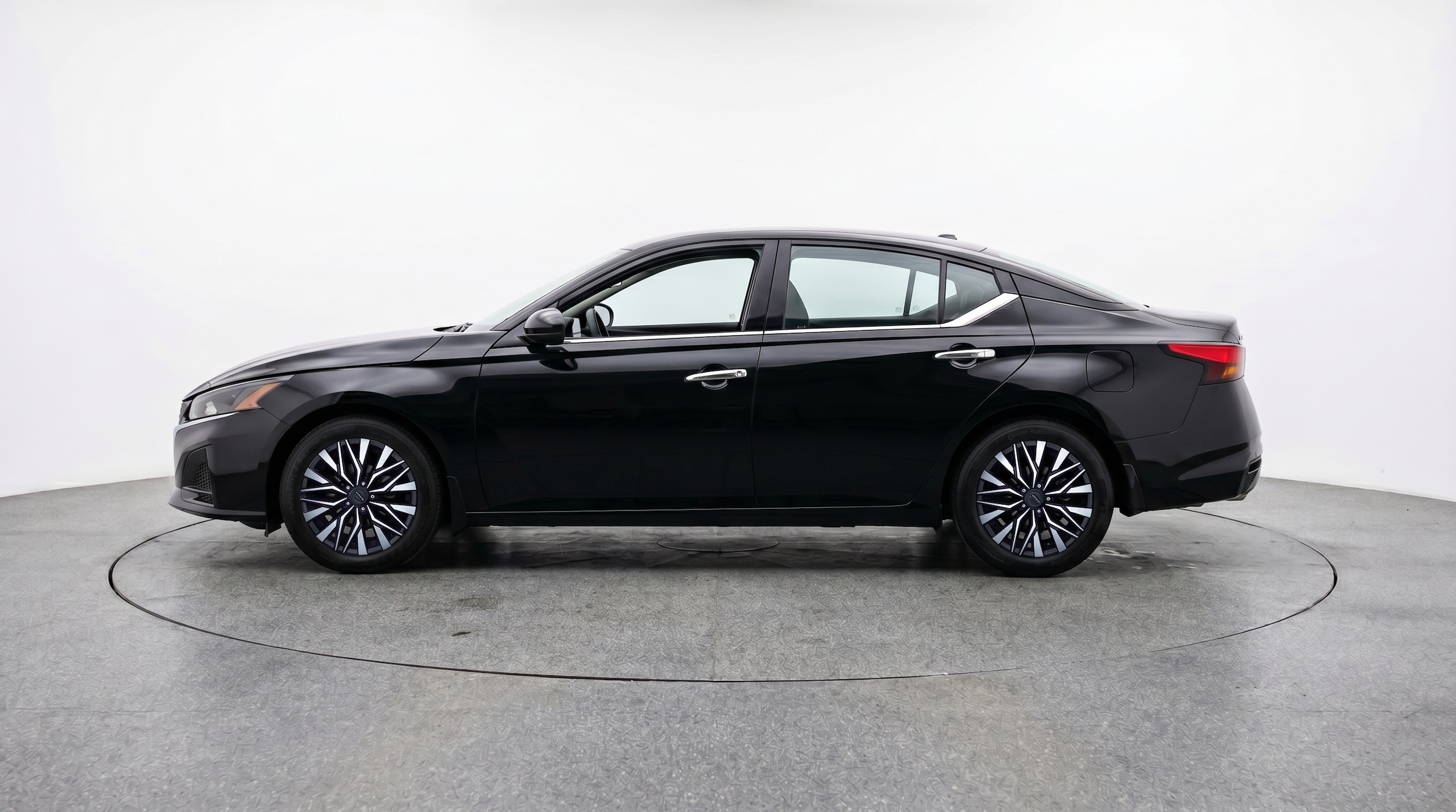 Thumbnail: 2025 Nissan Altima - 4