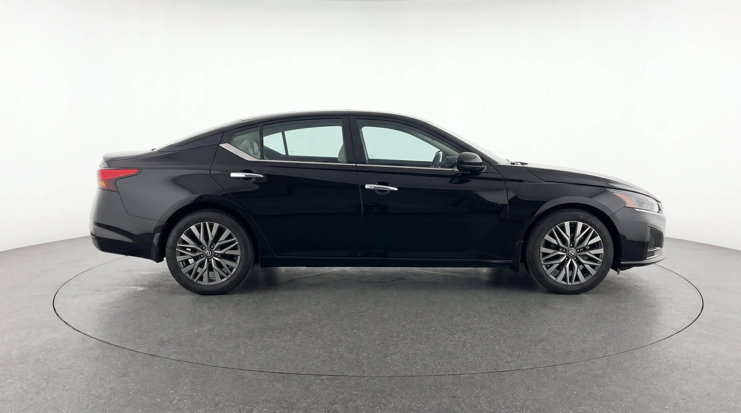 Thumbnail: 2025 Nissan Altima - 11
