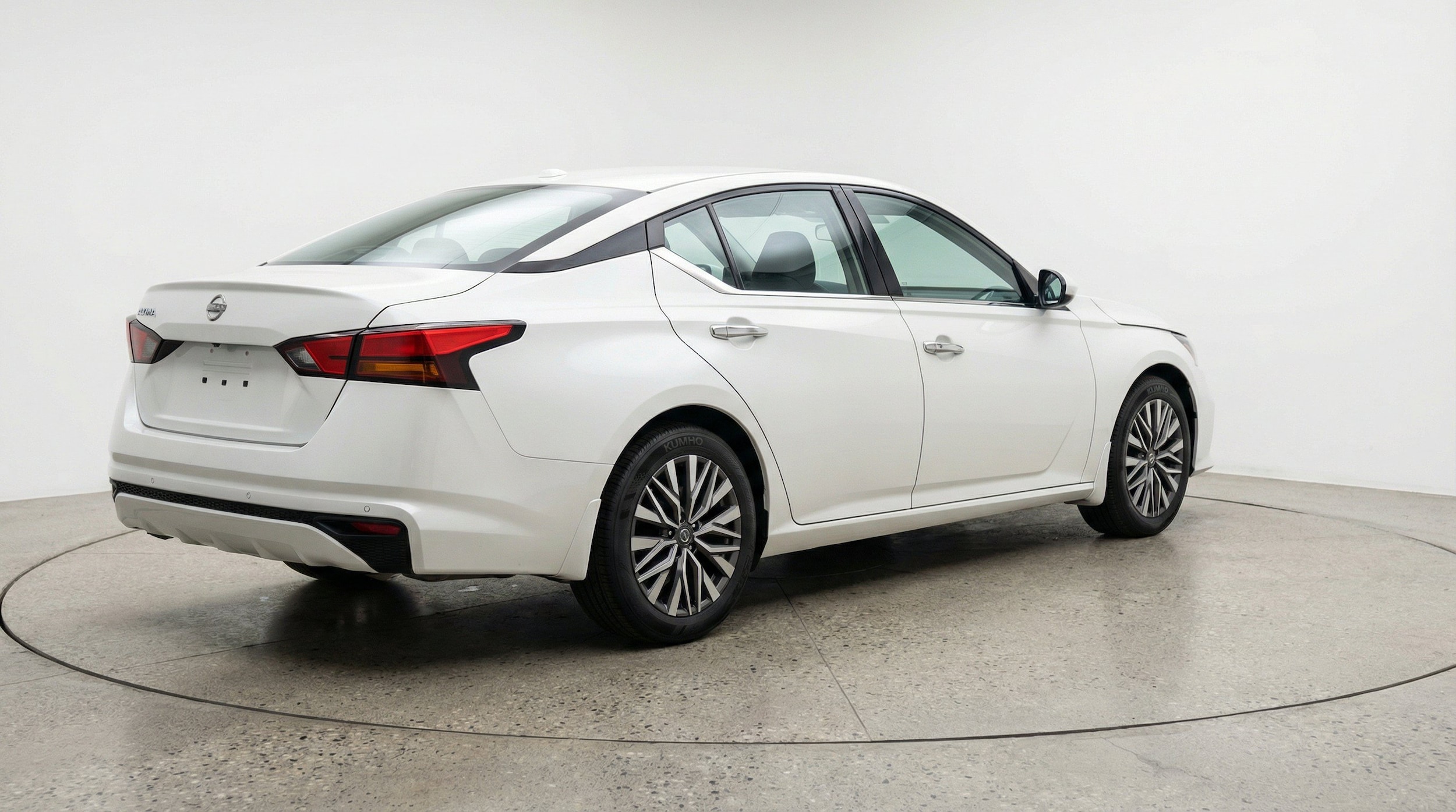 Thumbnail: 2025 Nissan Altima - 9