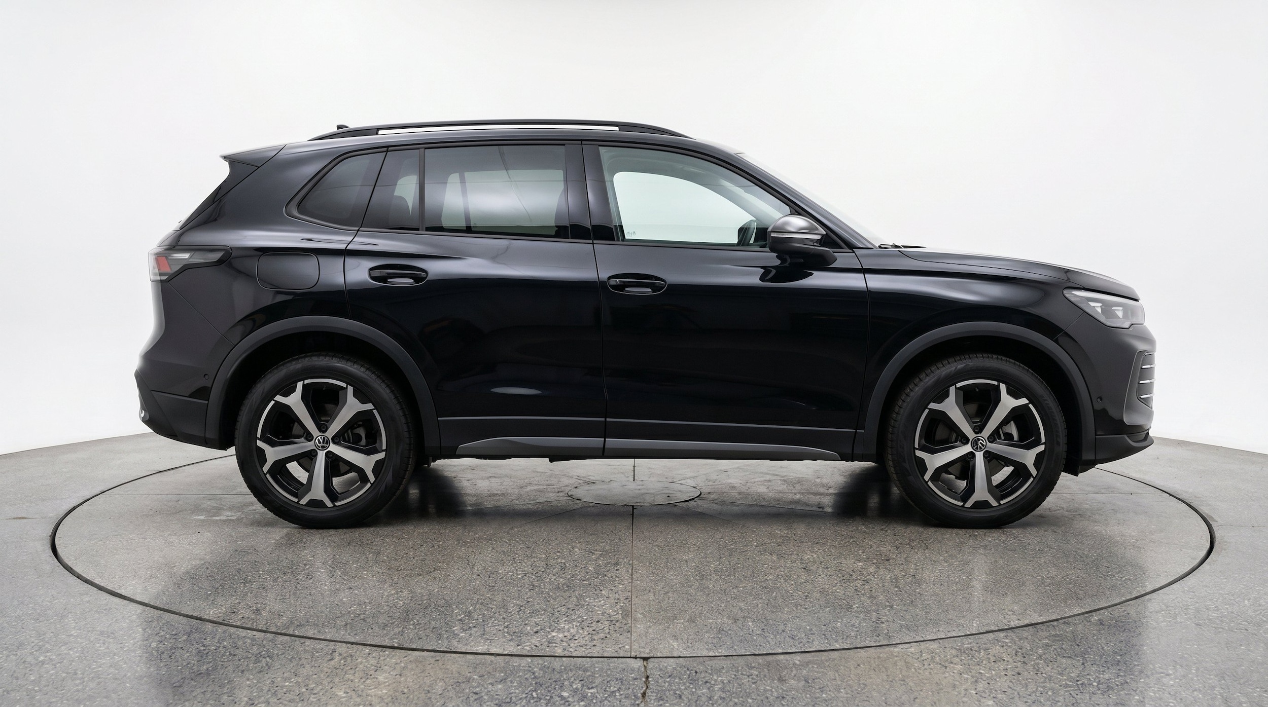 Thumbnail: 2026 Volkswagen Tiguan - 11
