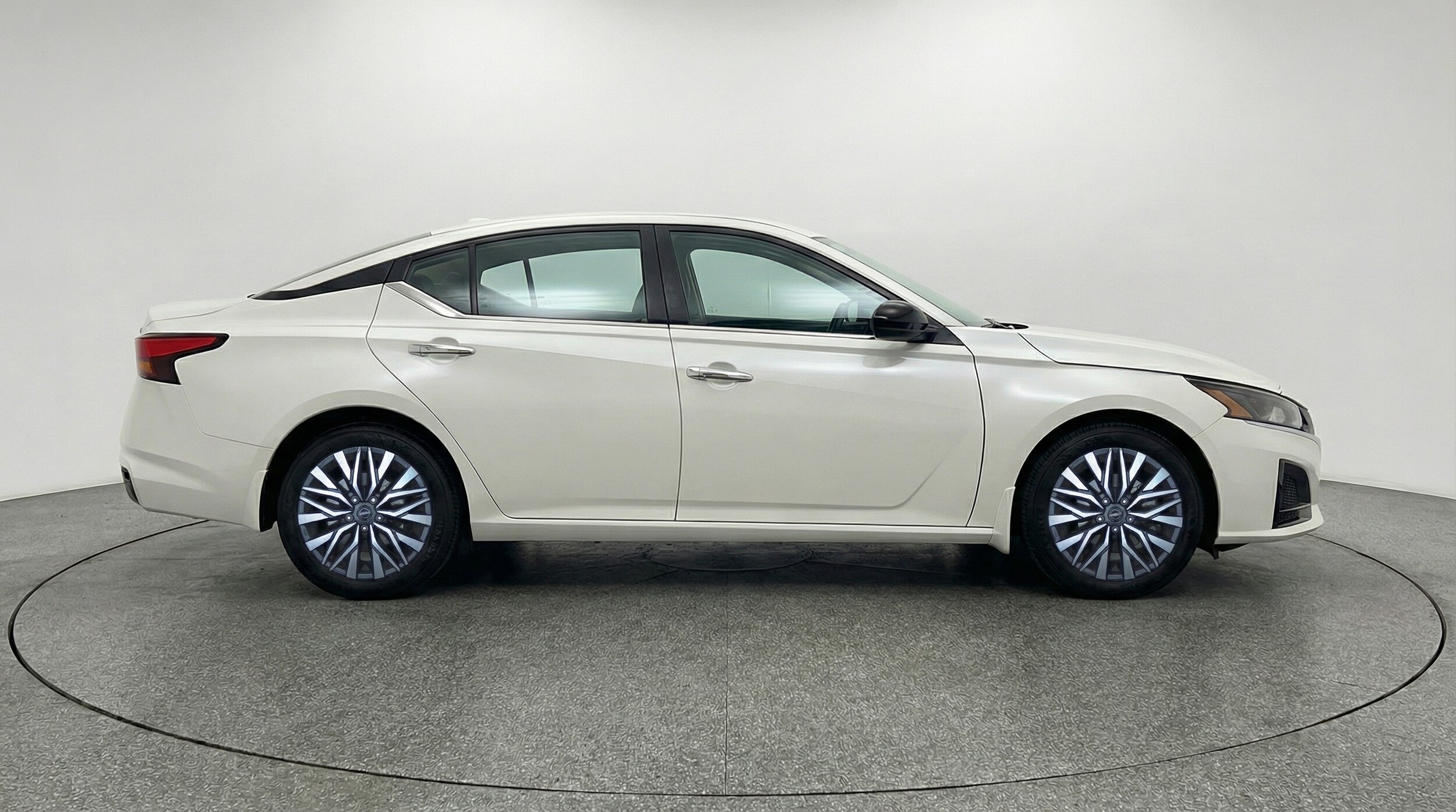 Thumbnail: 2025 Nissan Altima - 8