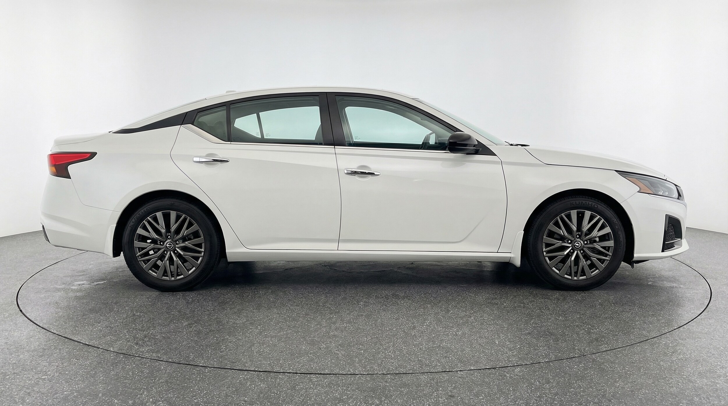 Thumbnail: 2025 Nissan Altima - 8