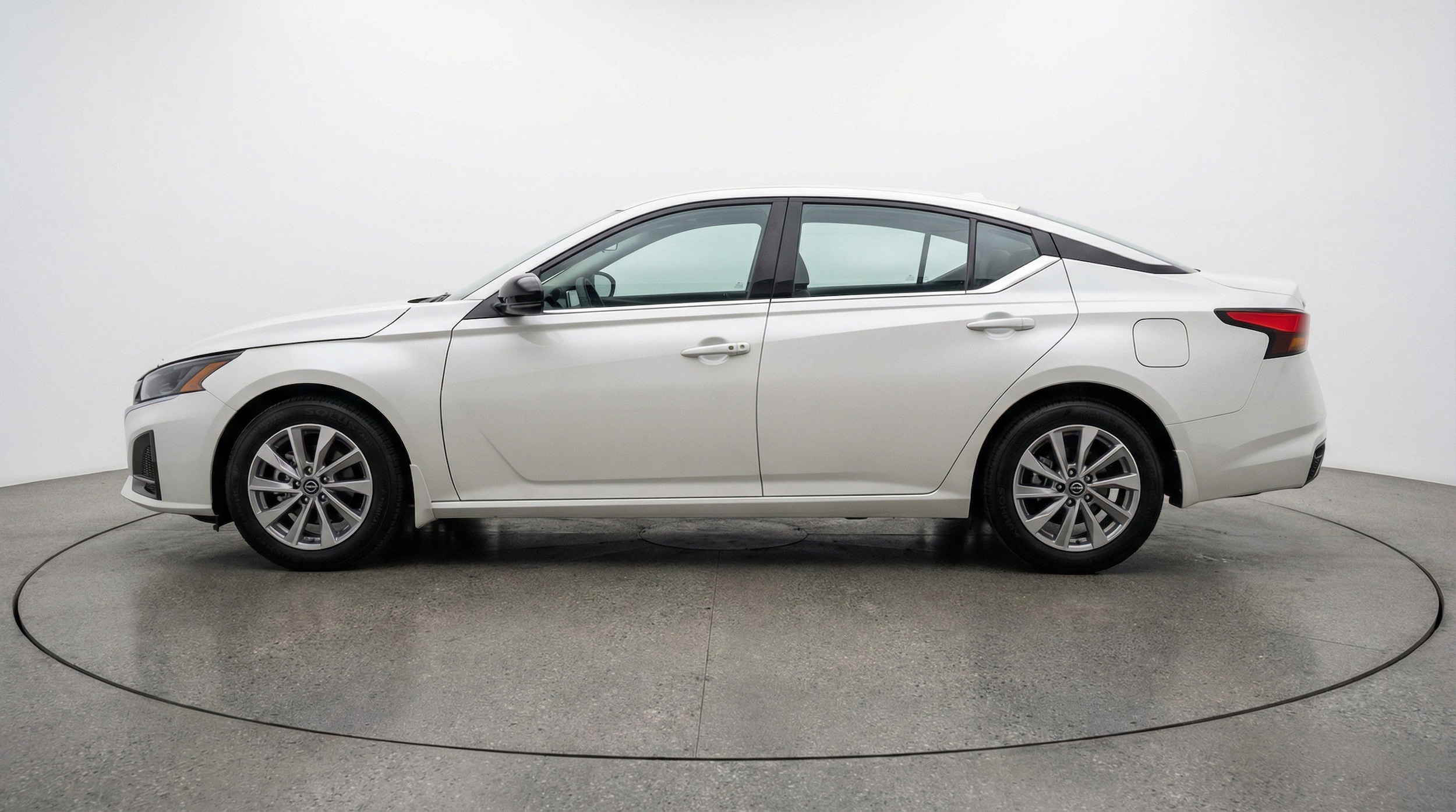 Thumbnail: 2025 Nissan Altima - 5