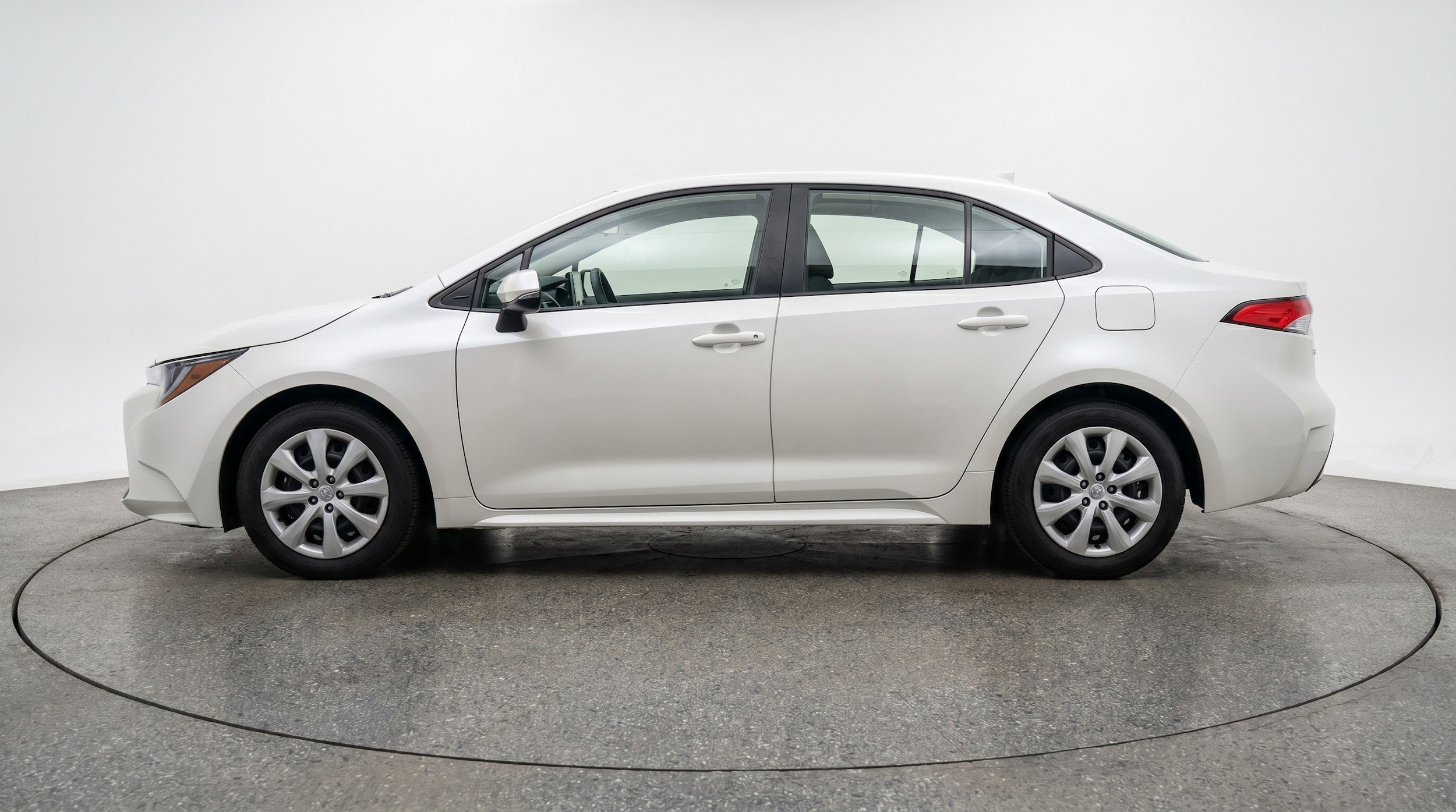 Thumbnail: 2025 Toyota Corolla - 5