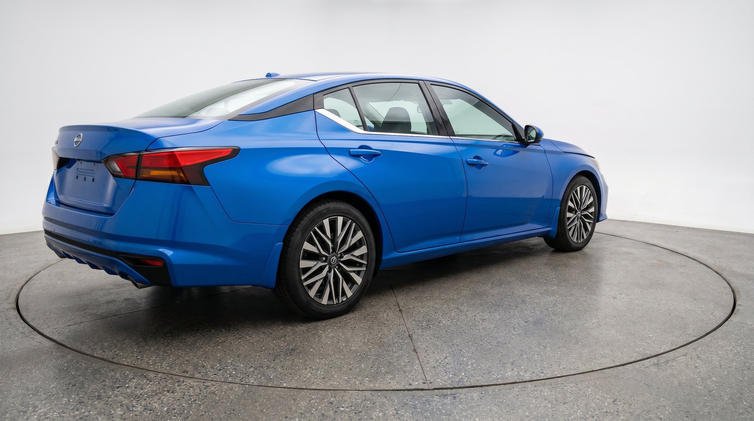Thumbnail: 2025 Nissan Altima - 9