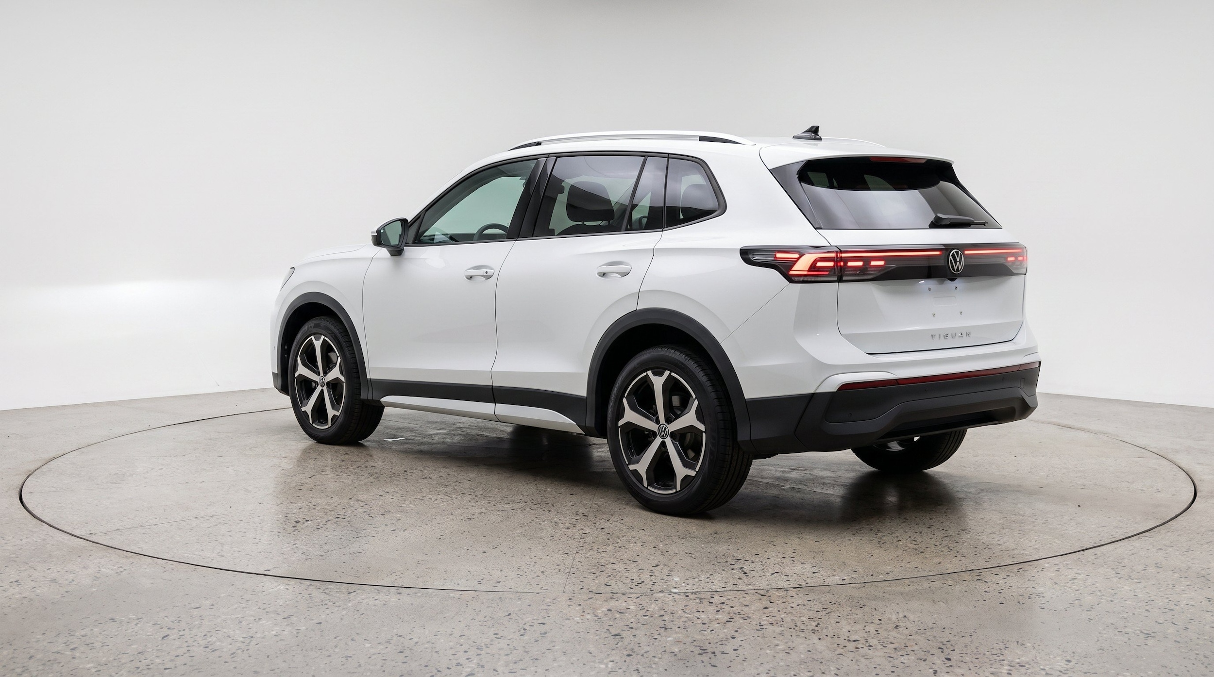Thumbnail: 2026 Volkswagen Tiguan - 6