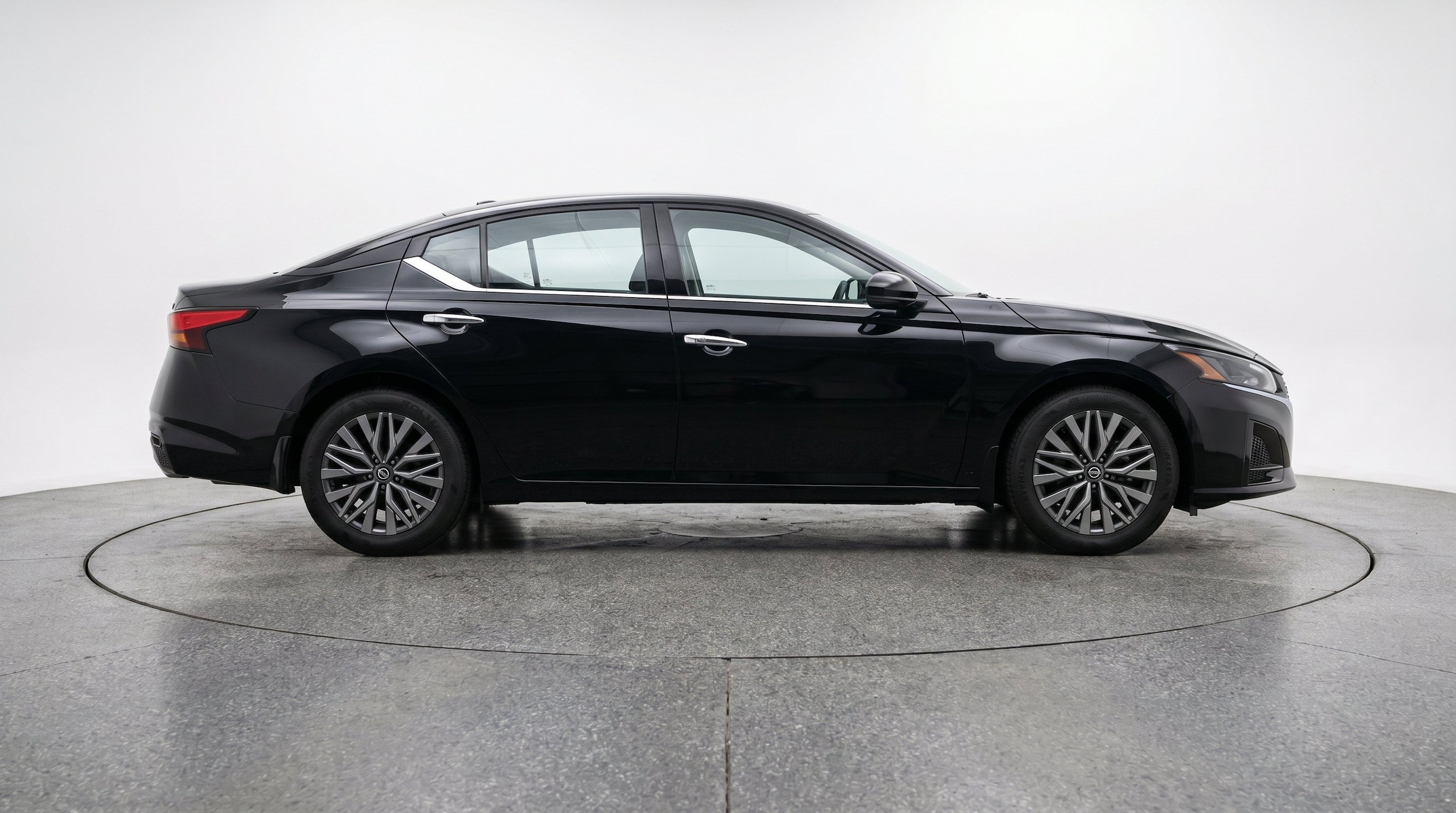 Thumbnail: 2025 Nissan Altima - 11