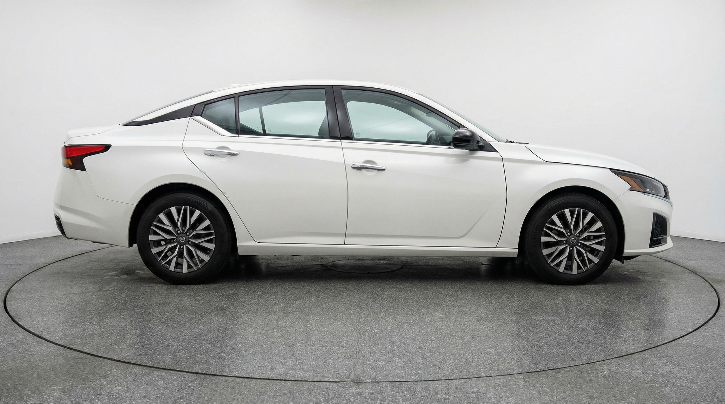 Thumbnail: 2025 Nissan Altima - 8