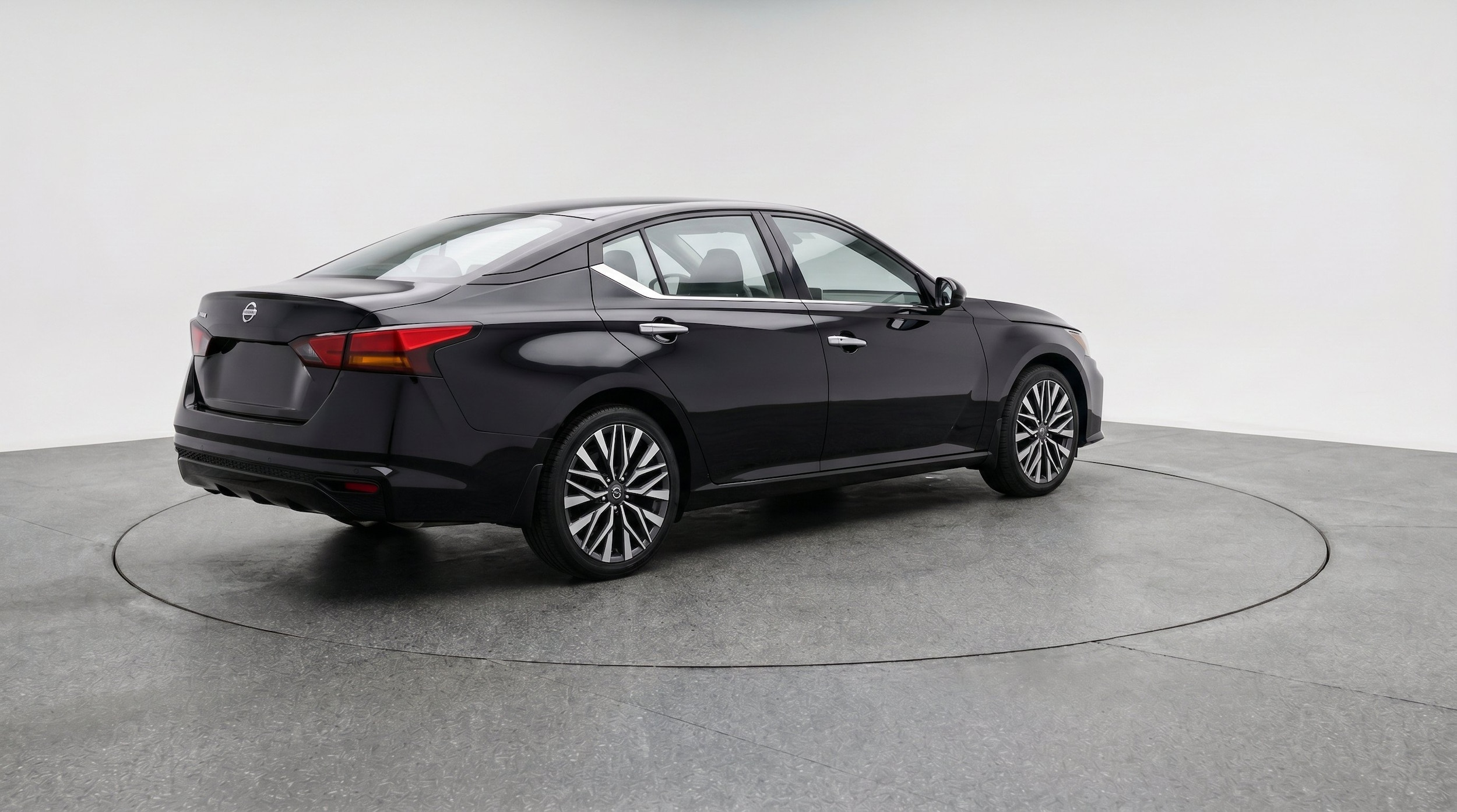Thumbnail: 2025 Nissan Altima - 9
