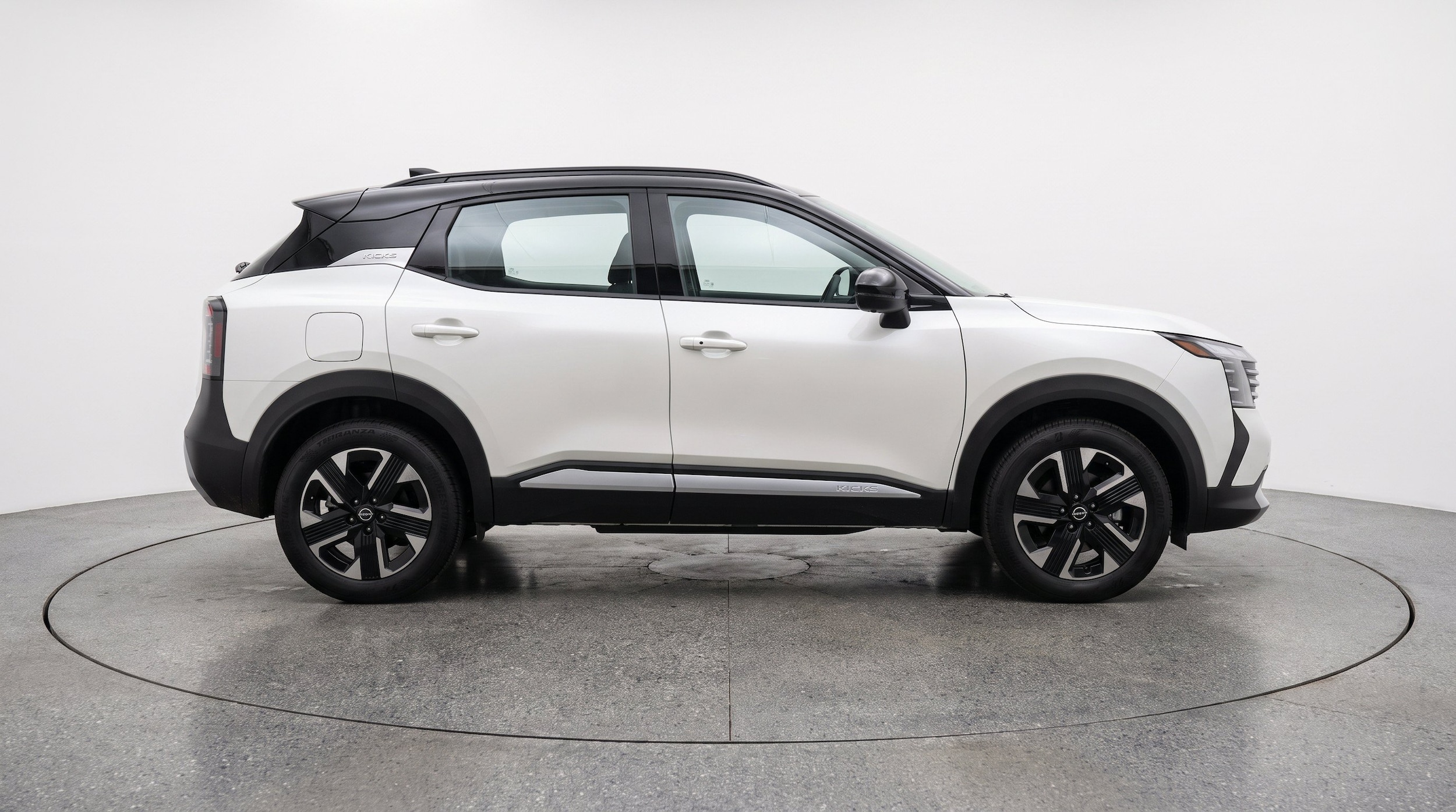 Thumbnail: 2026 Nissan Kicks - 11