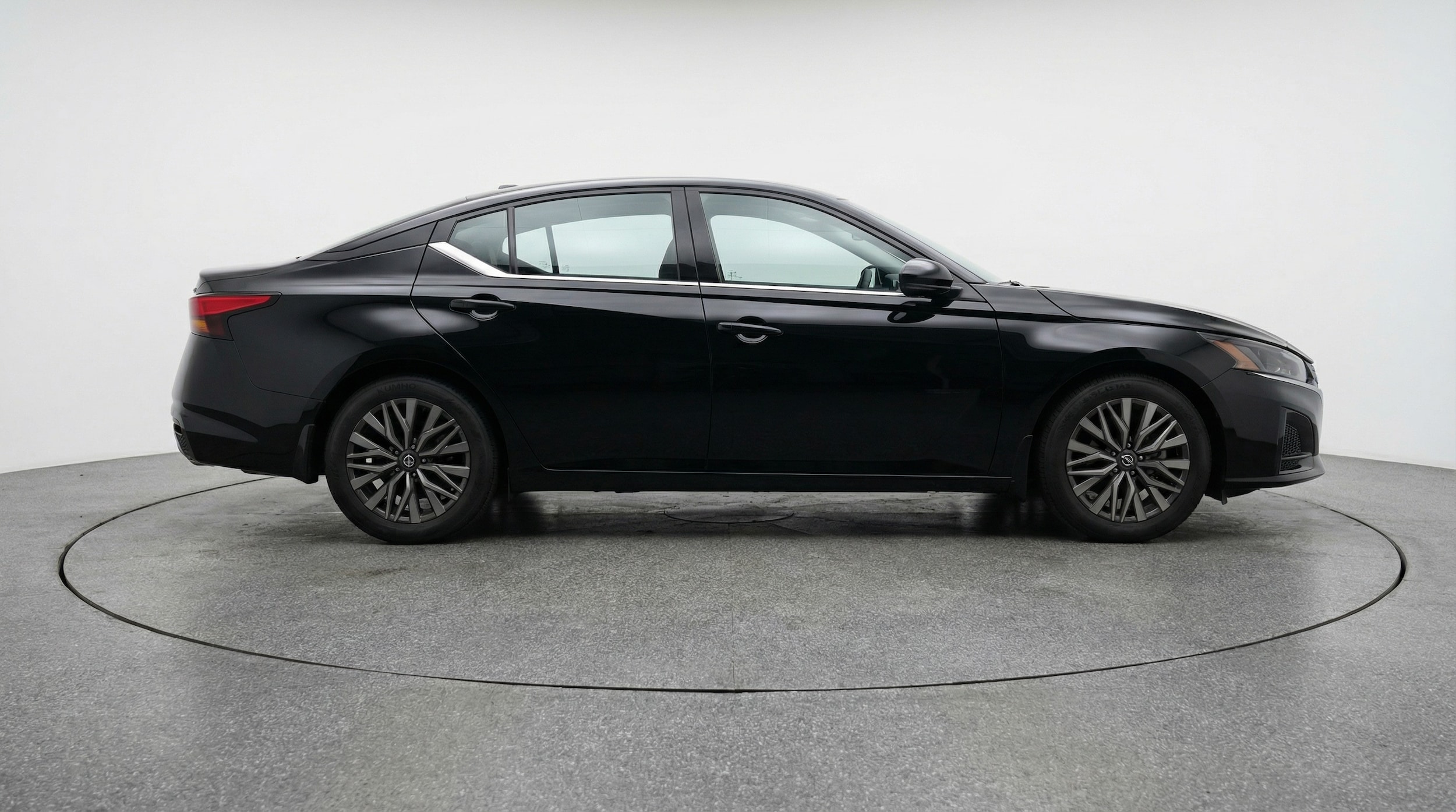 Thumbnail: 2025 Nissan Altima - 8