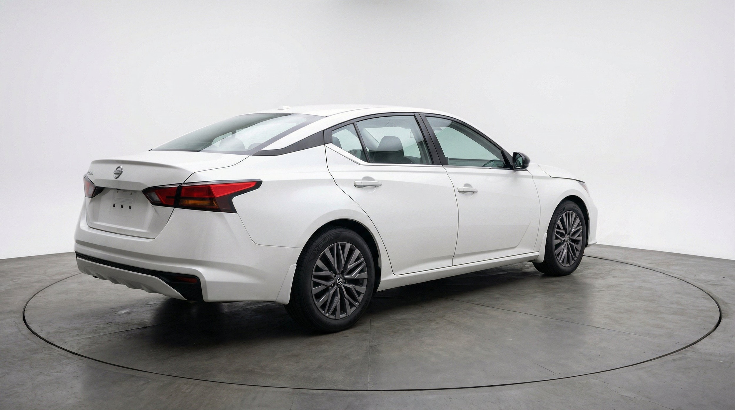 Thumbnail: 2025 Nissan Altima - 9