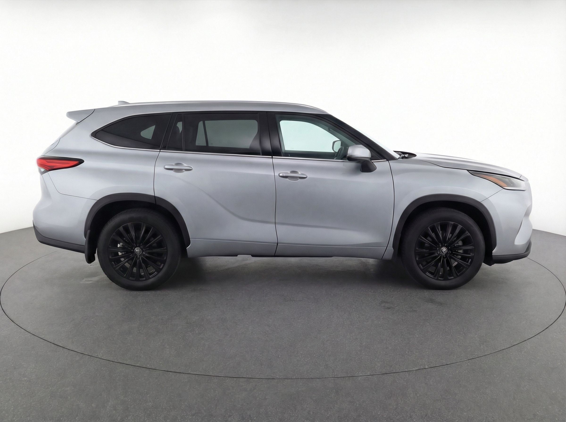 Thumbnail: 2024 Toyota Highlander - 8