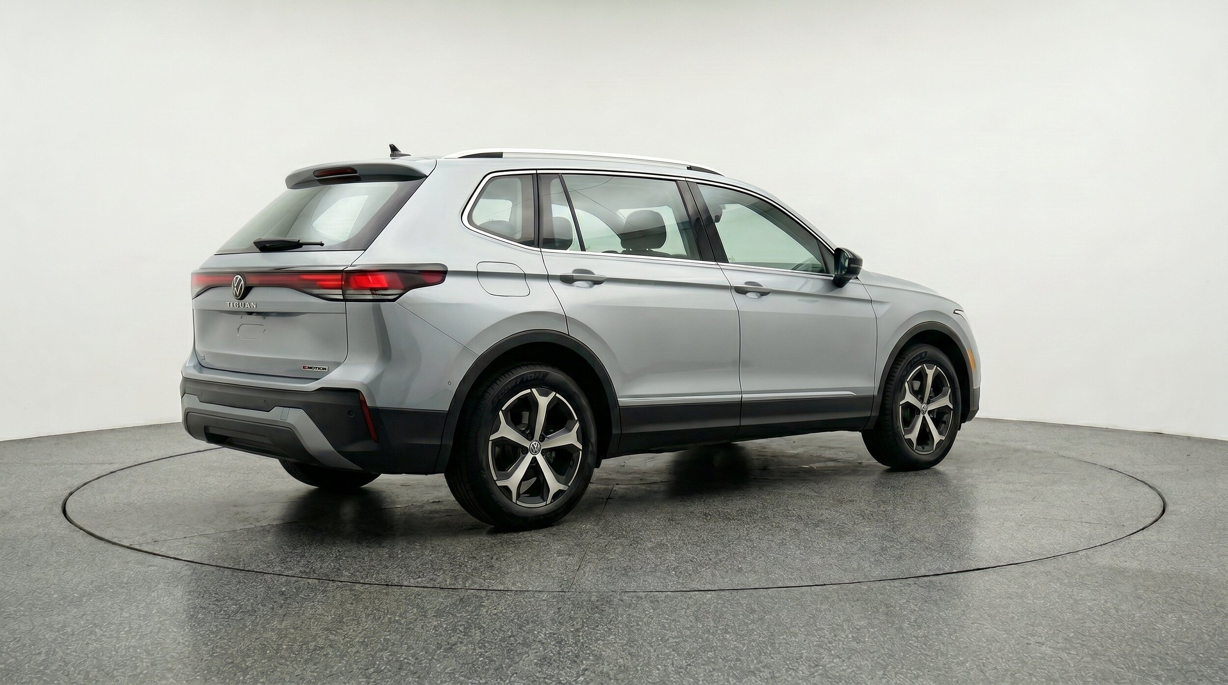 Thumbnail: 2026 Volkswagen Tiguan - 9