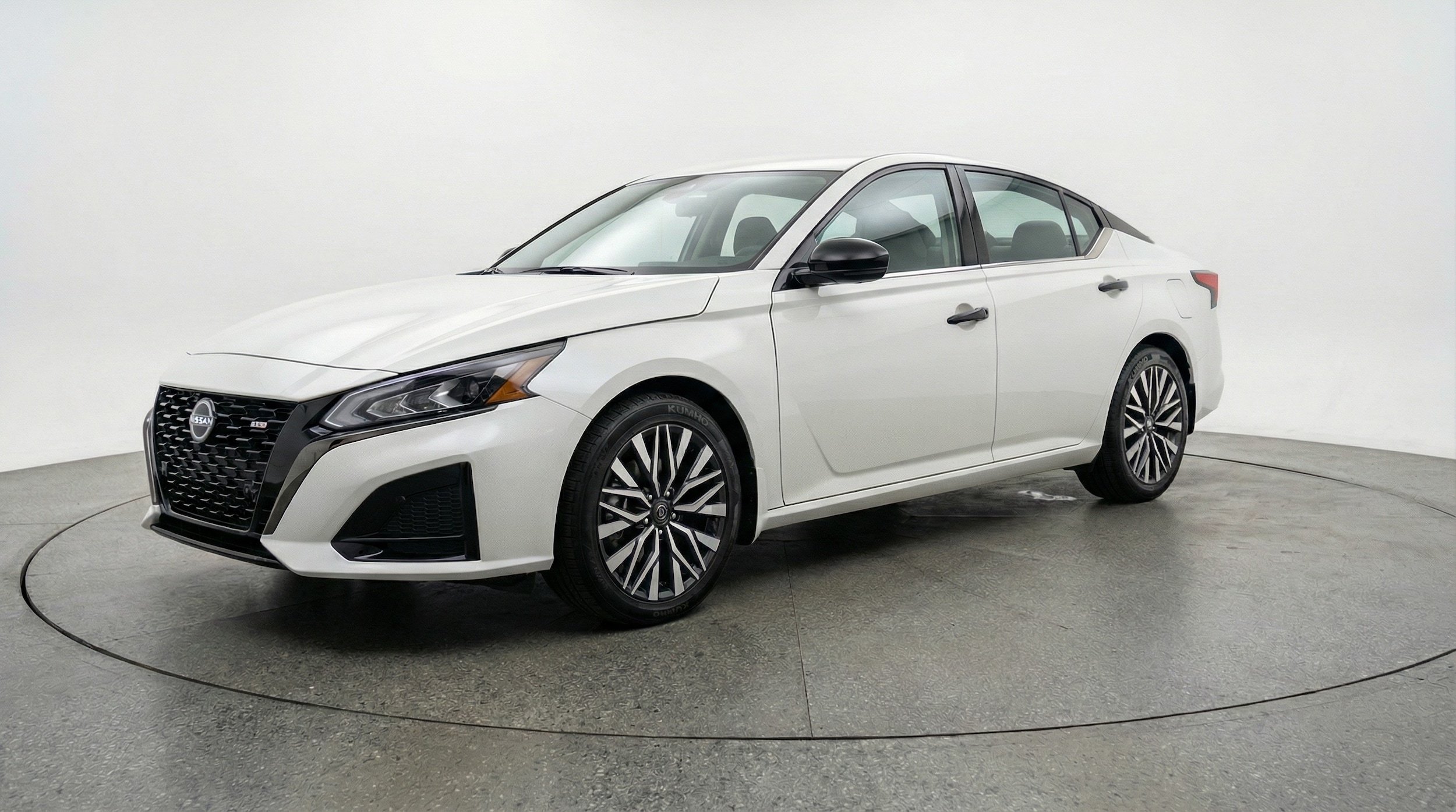 Thumbnail: 2025 Nissan Altima - 3