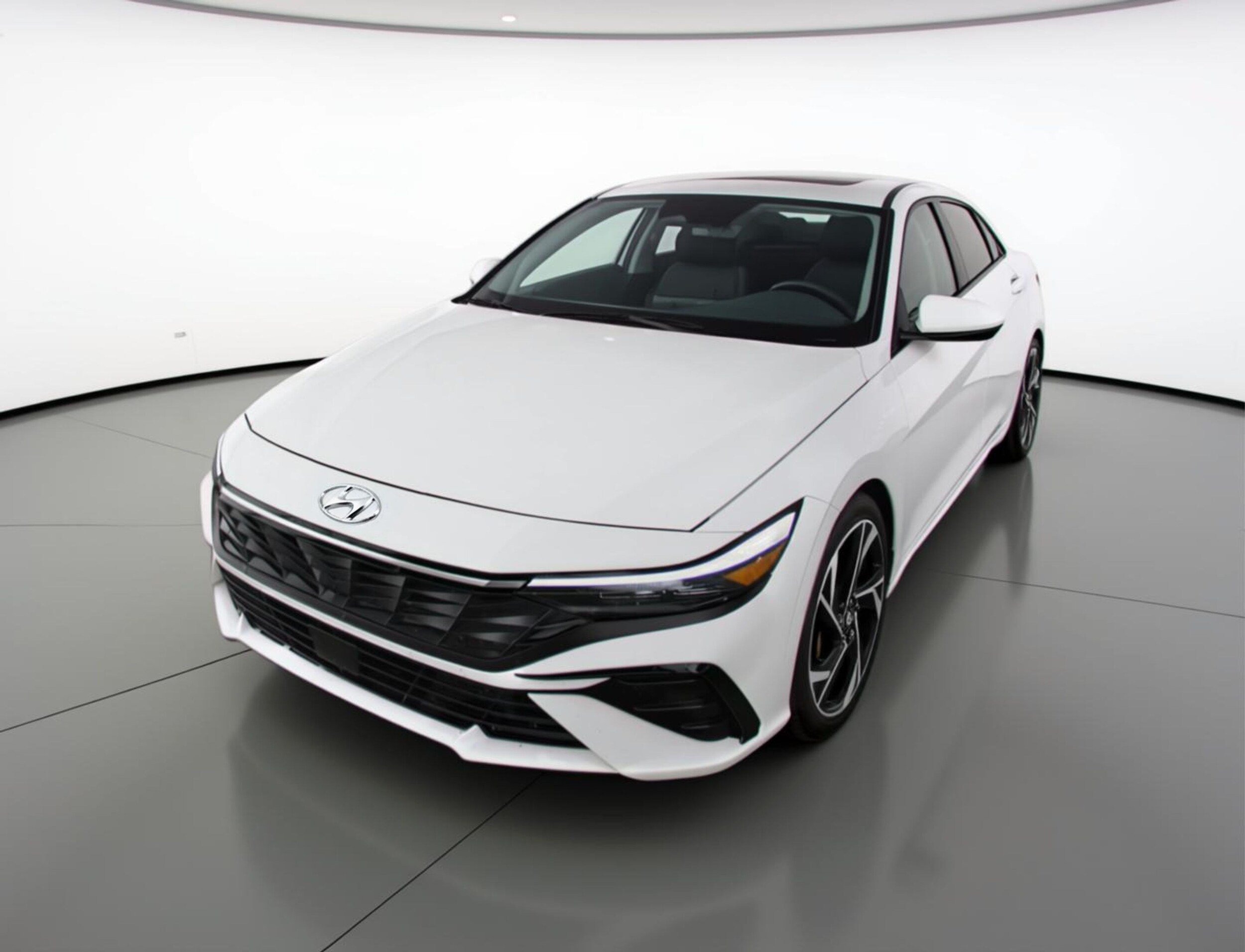 Thumbnail: 2025 Hyundai Elantra - 3