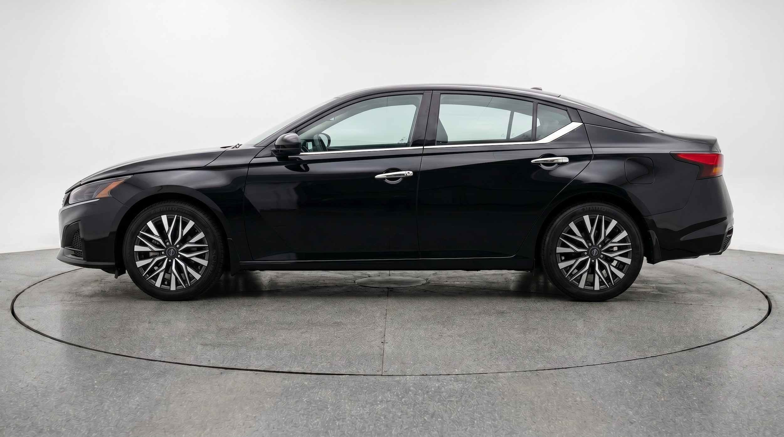 Thumbnail: 2025 Nissan Altima - 4