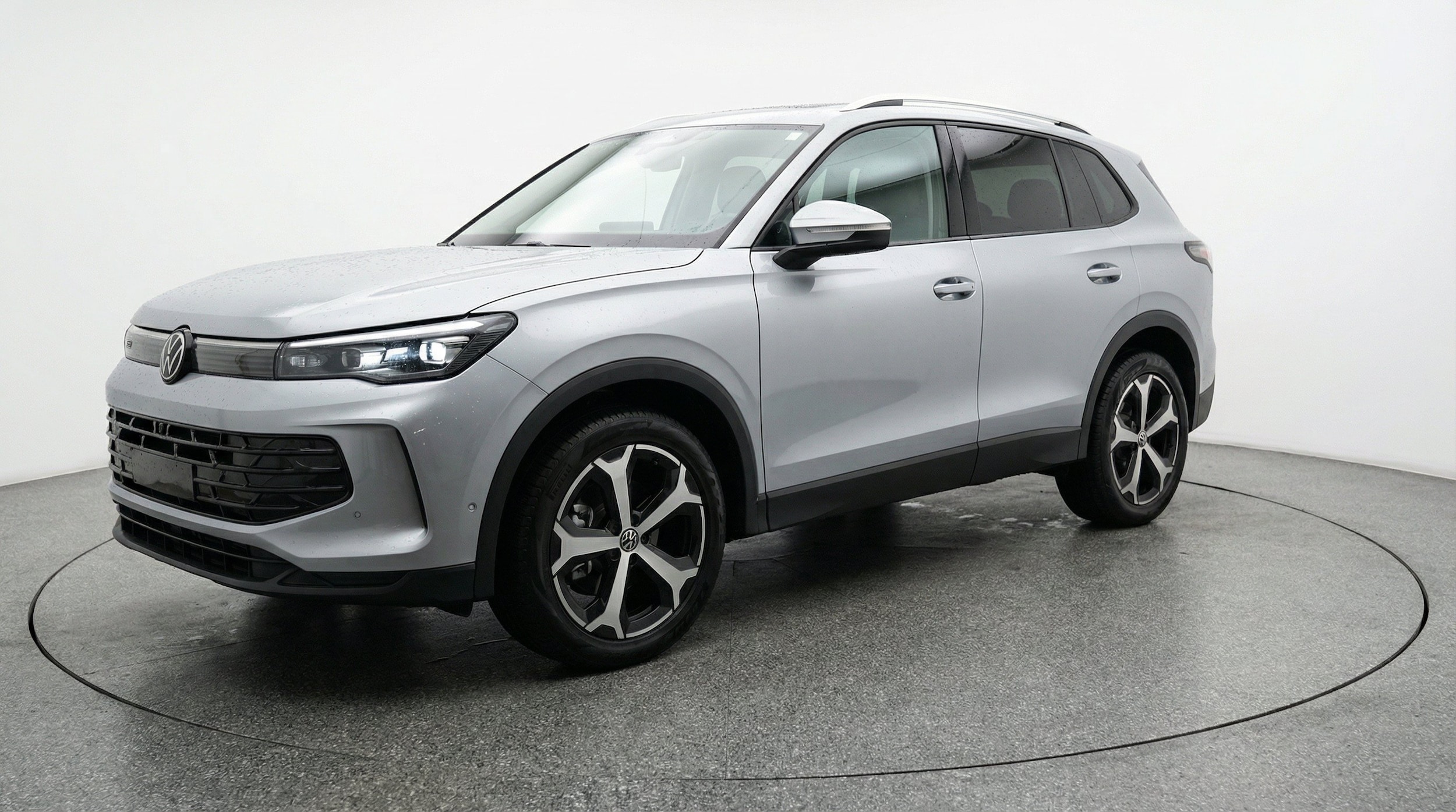 Thumbnail: 2026 Volkswagen Tiguan - 3