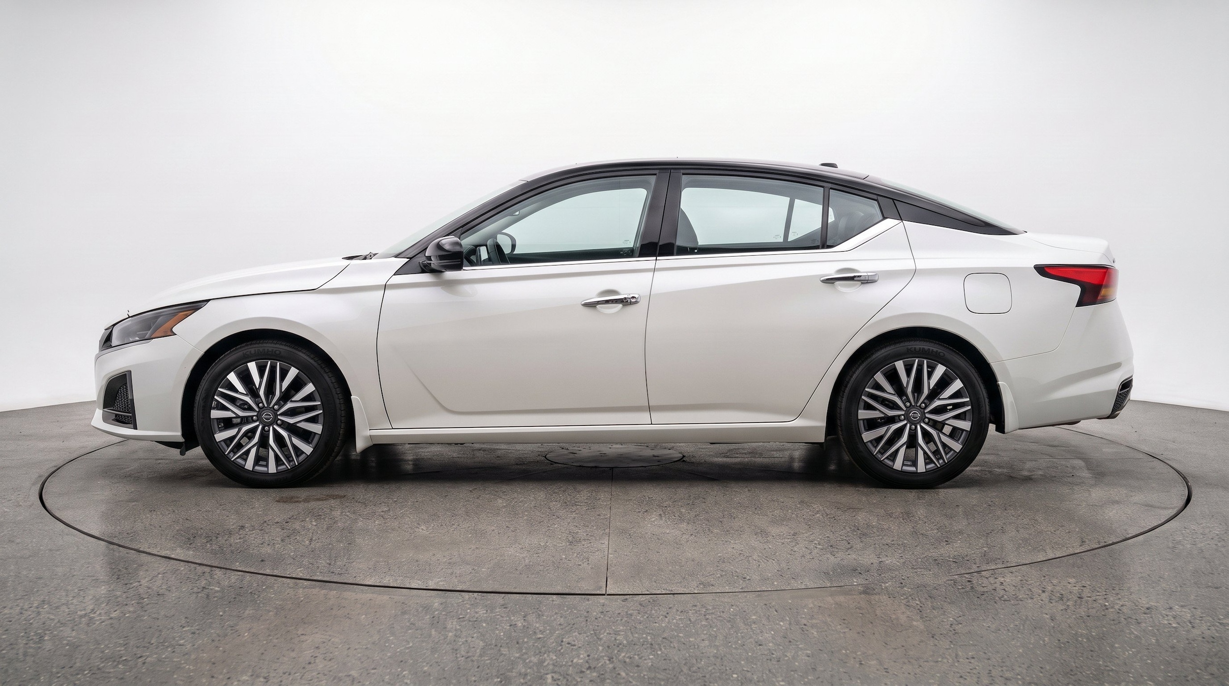 Thumbnail: 2025 Nissan Altima - 5