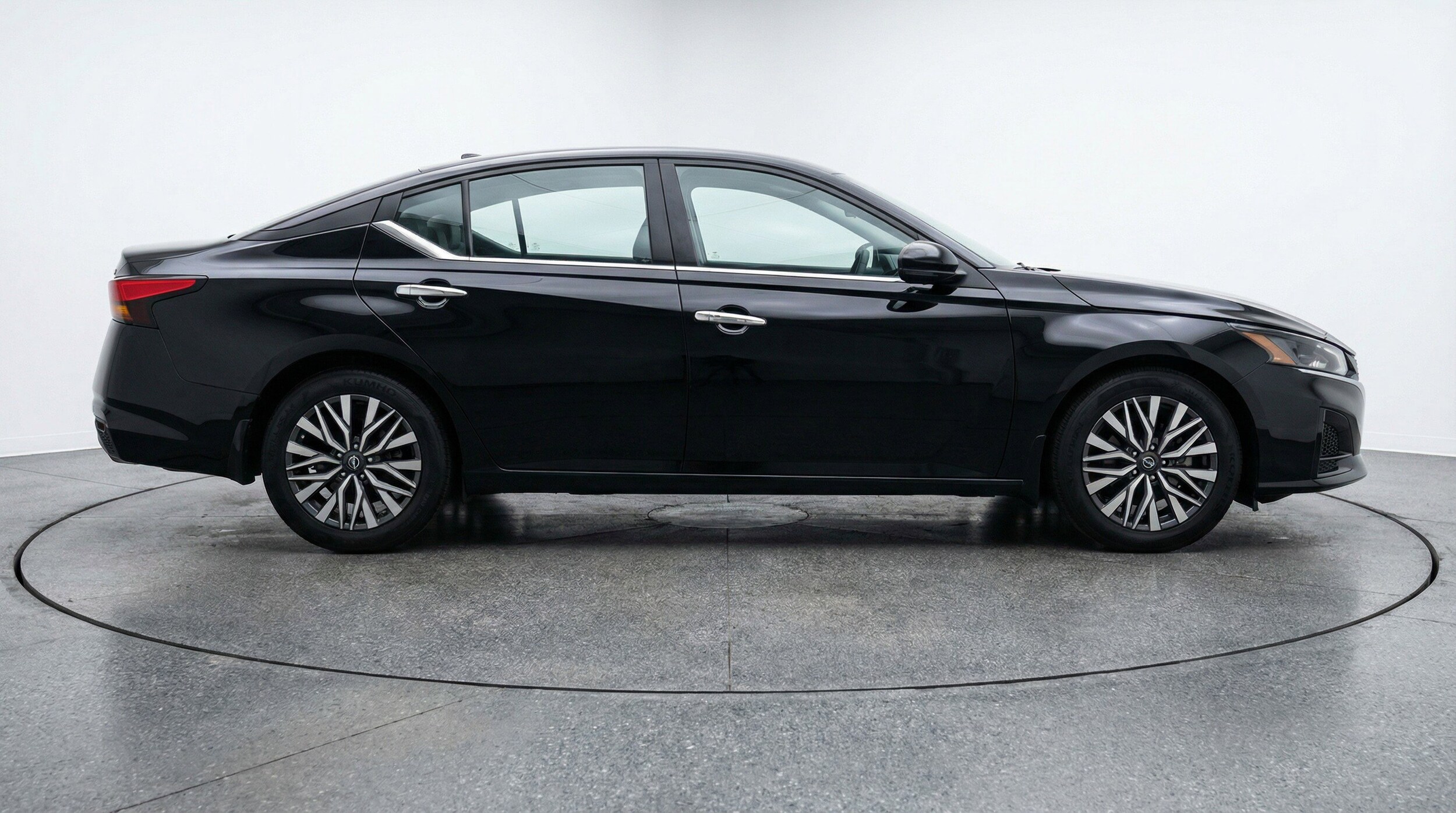 Thumbnail: 2025 Nissan Altima - 11