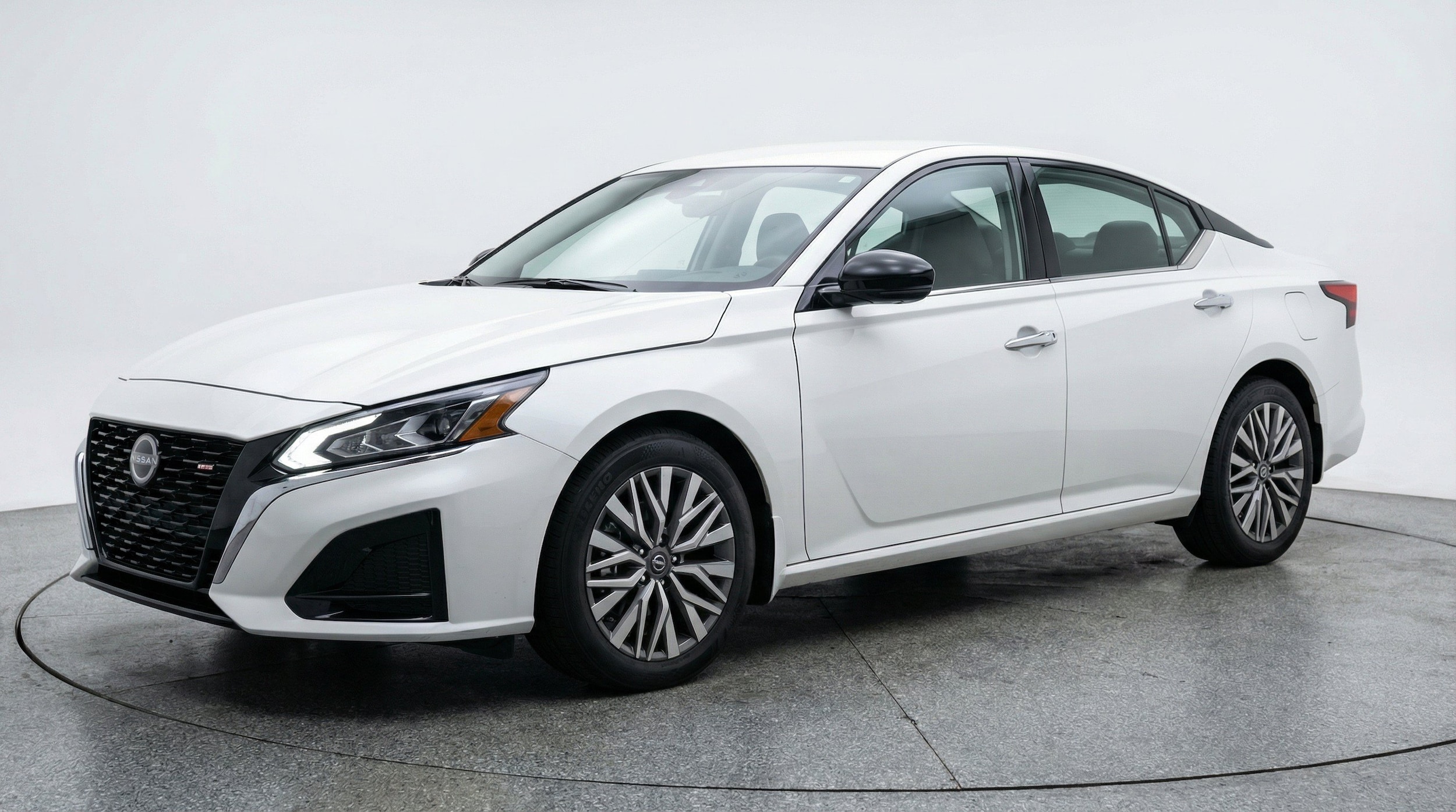 Thumbnail: 2025 Nissan Altima - 3