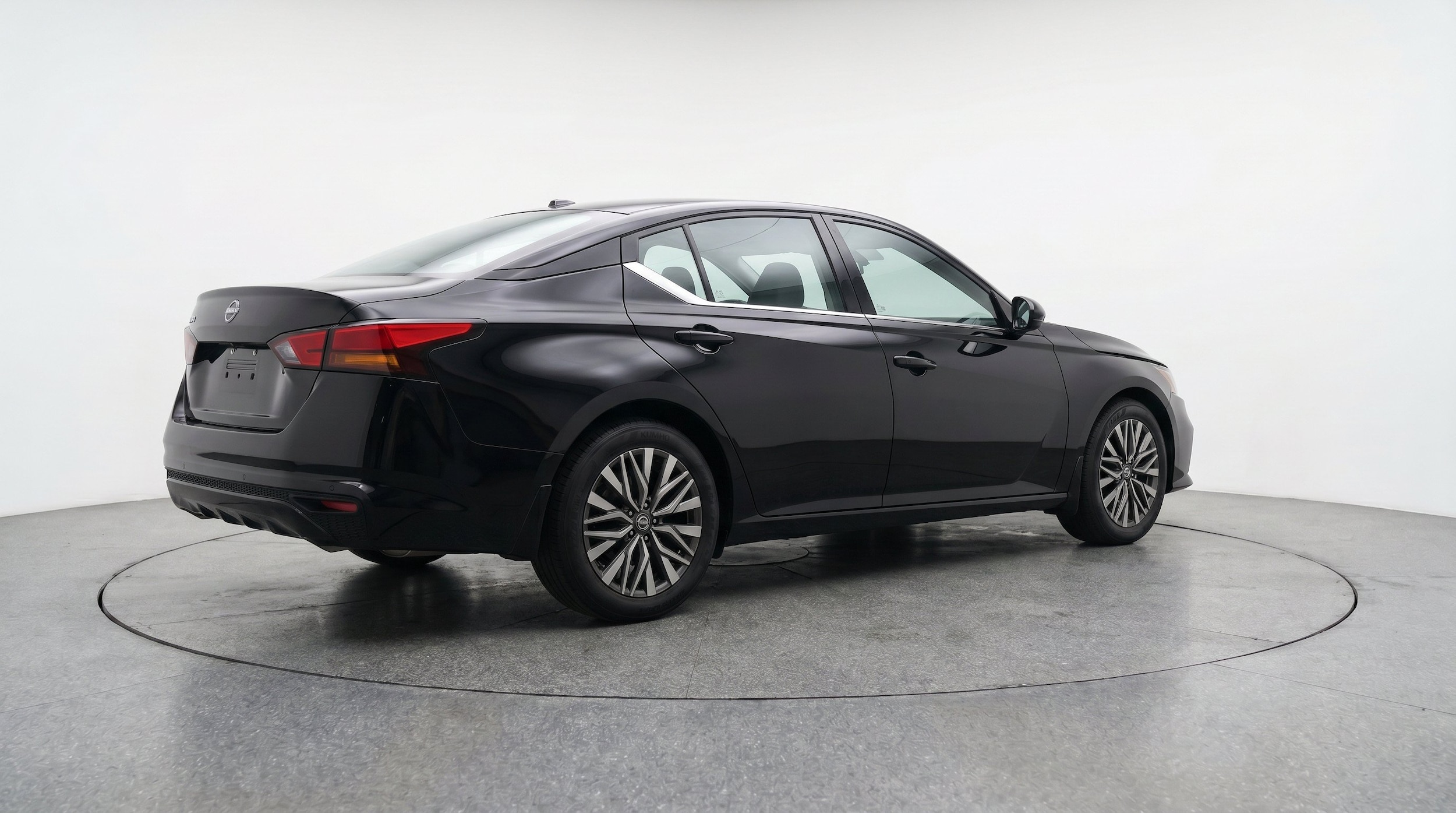 Thumbnail: 2025 Nissan Altima - 9