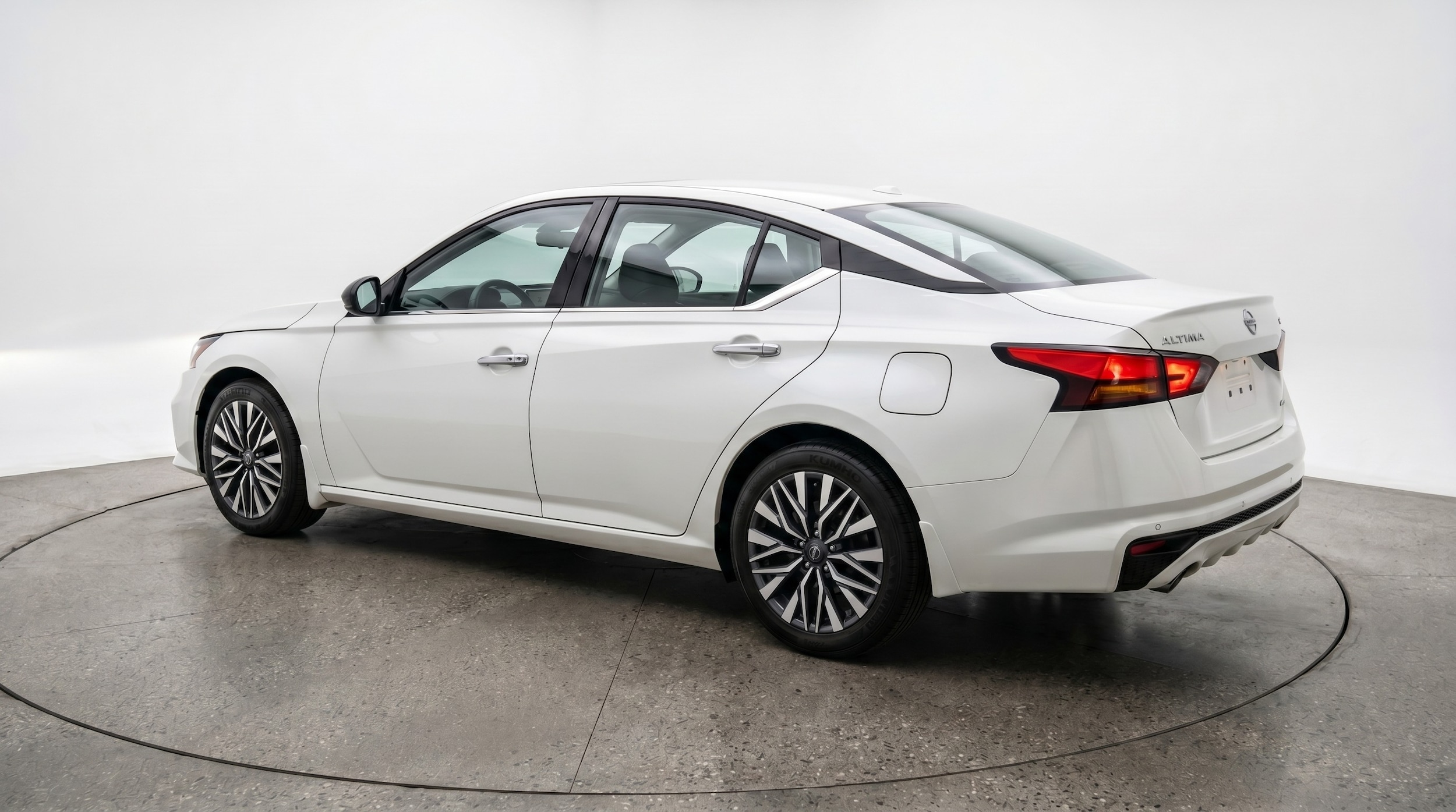 Thumbnail: 2025 Nissan Altima - 5