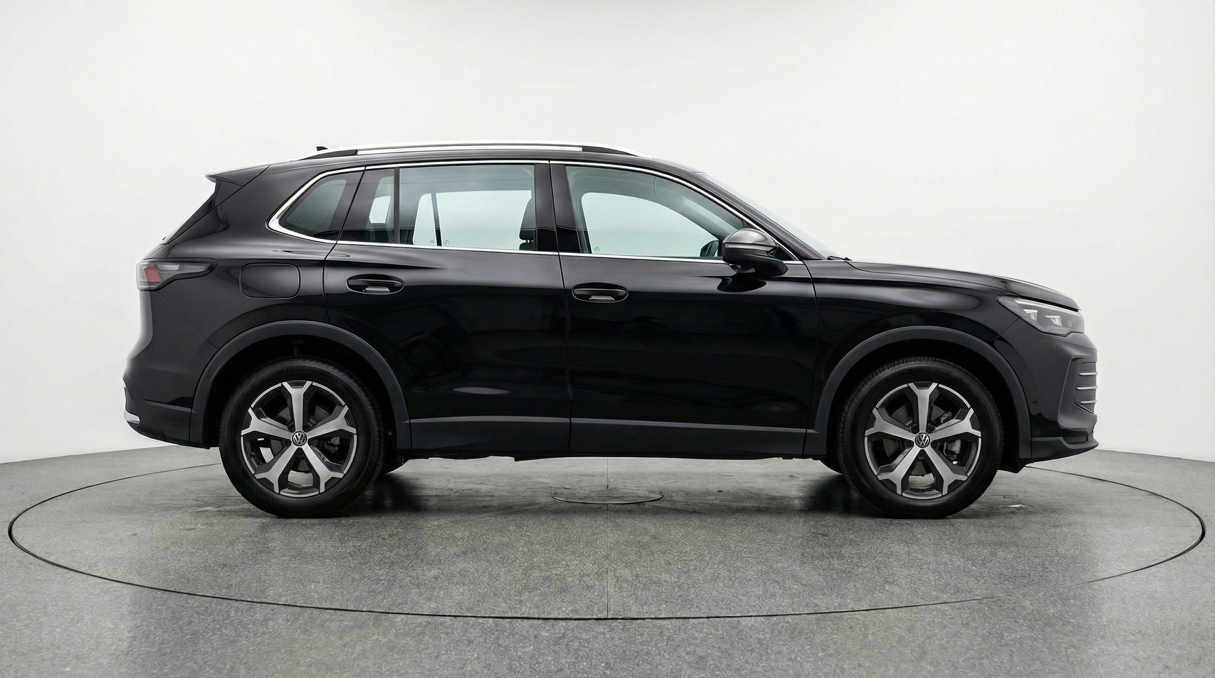 Thumbnail: 2026 Volkswagen Tiguan - 11