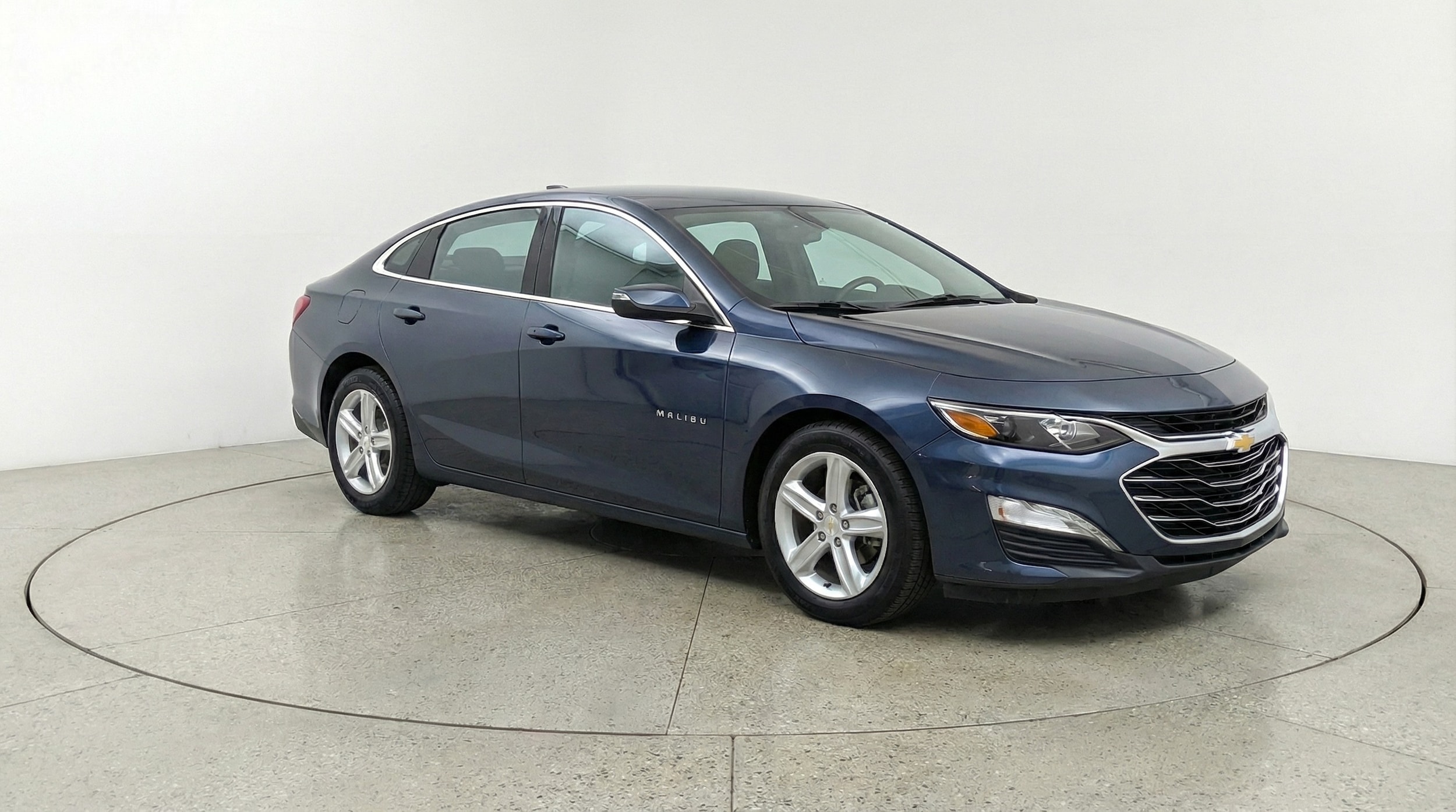 Thumbnail: 2023 Chevrolet Malibu - 1