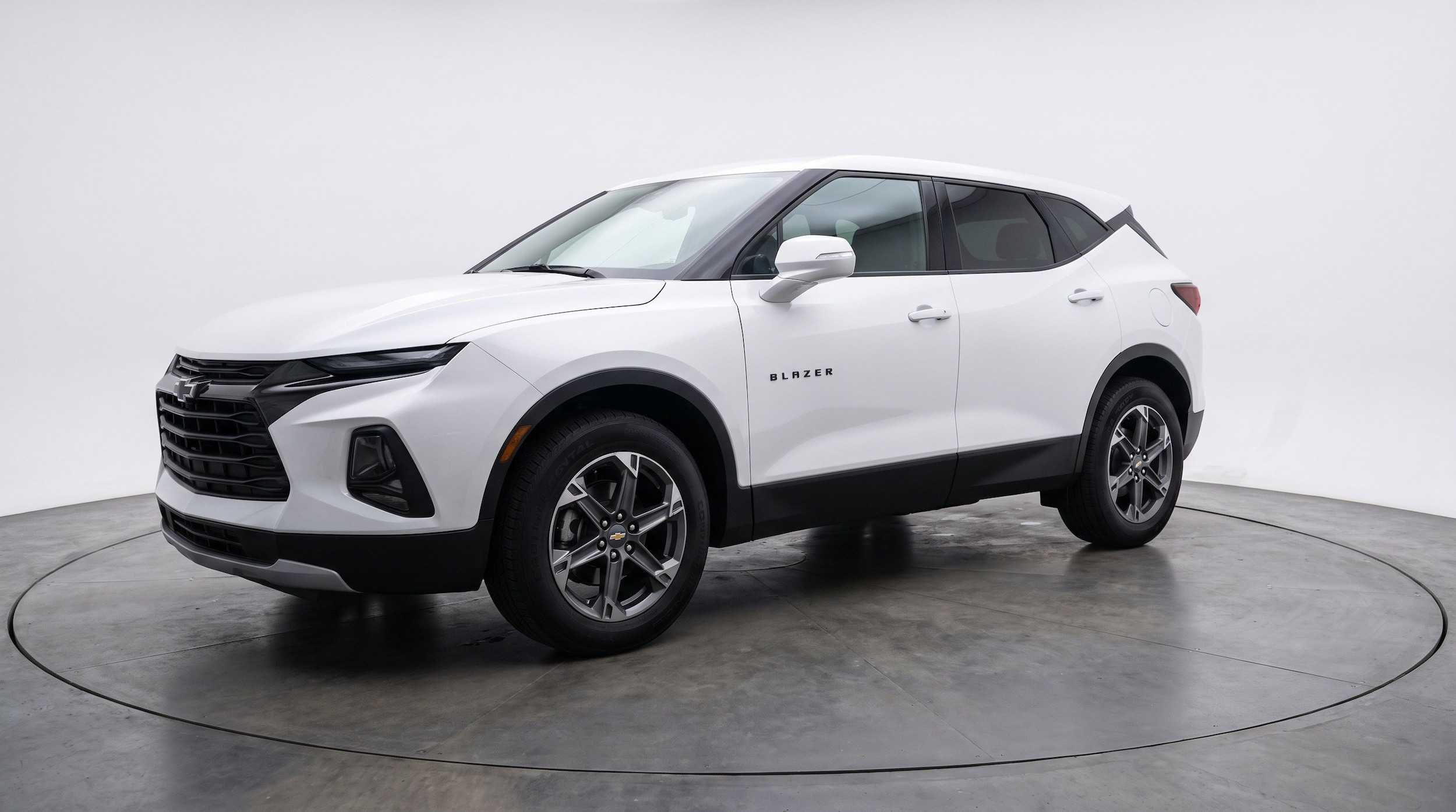 Thumbnail: 2026 Chevrolet Blazer - 3