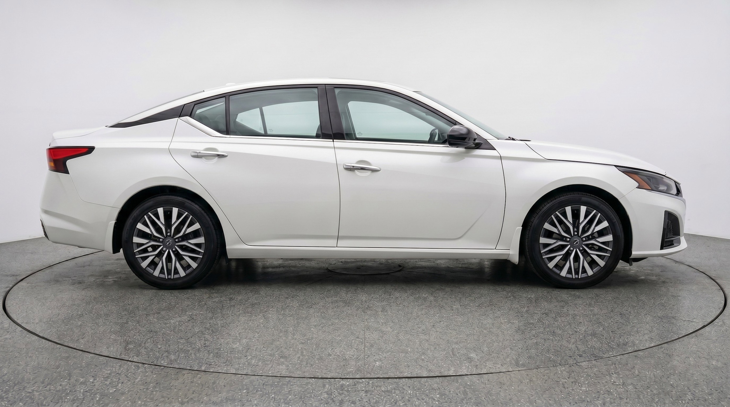 Thumbnail: 2025 Nissan Altima - 11