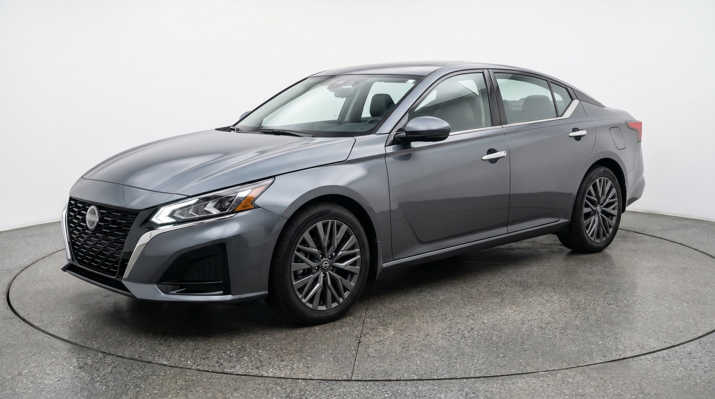 Thumbnail: 2025 Nissan Altima - 3