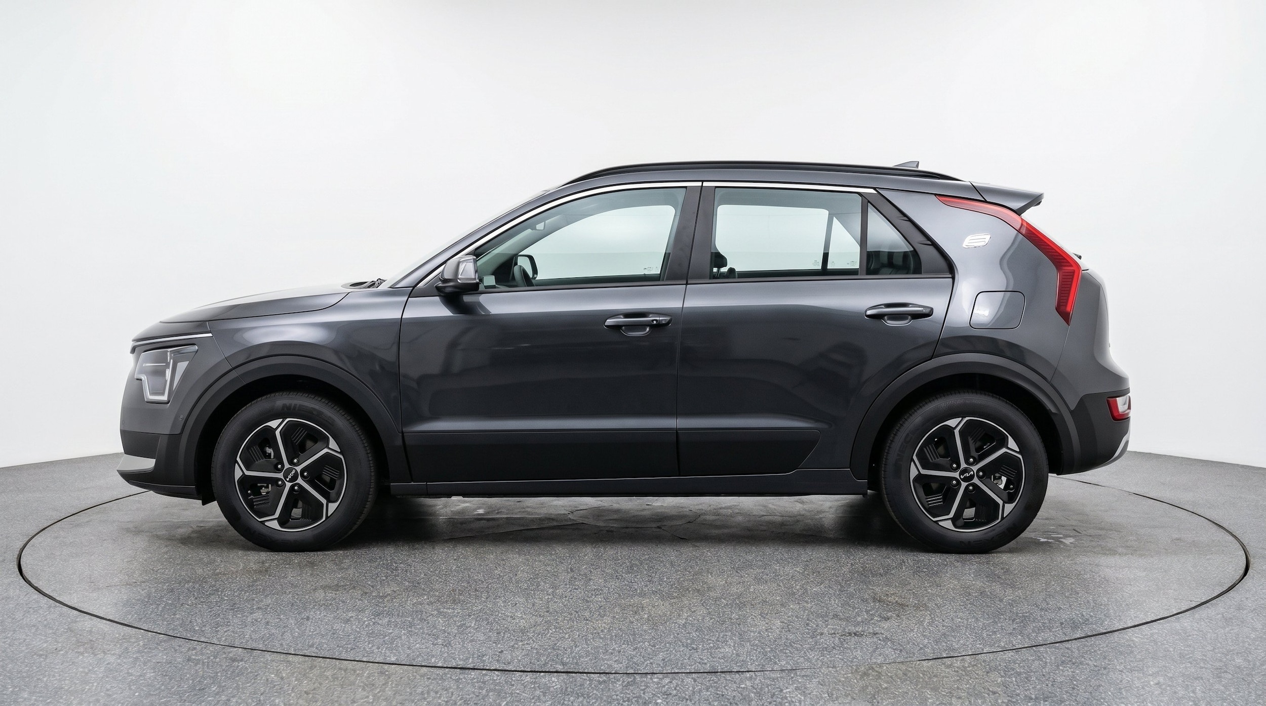 Thumbnail: 2026 Kia Niro - 5