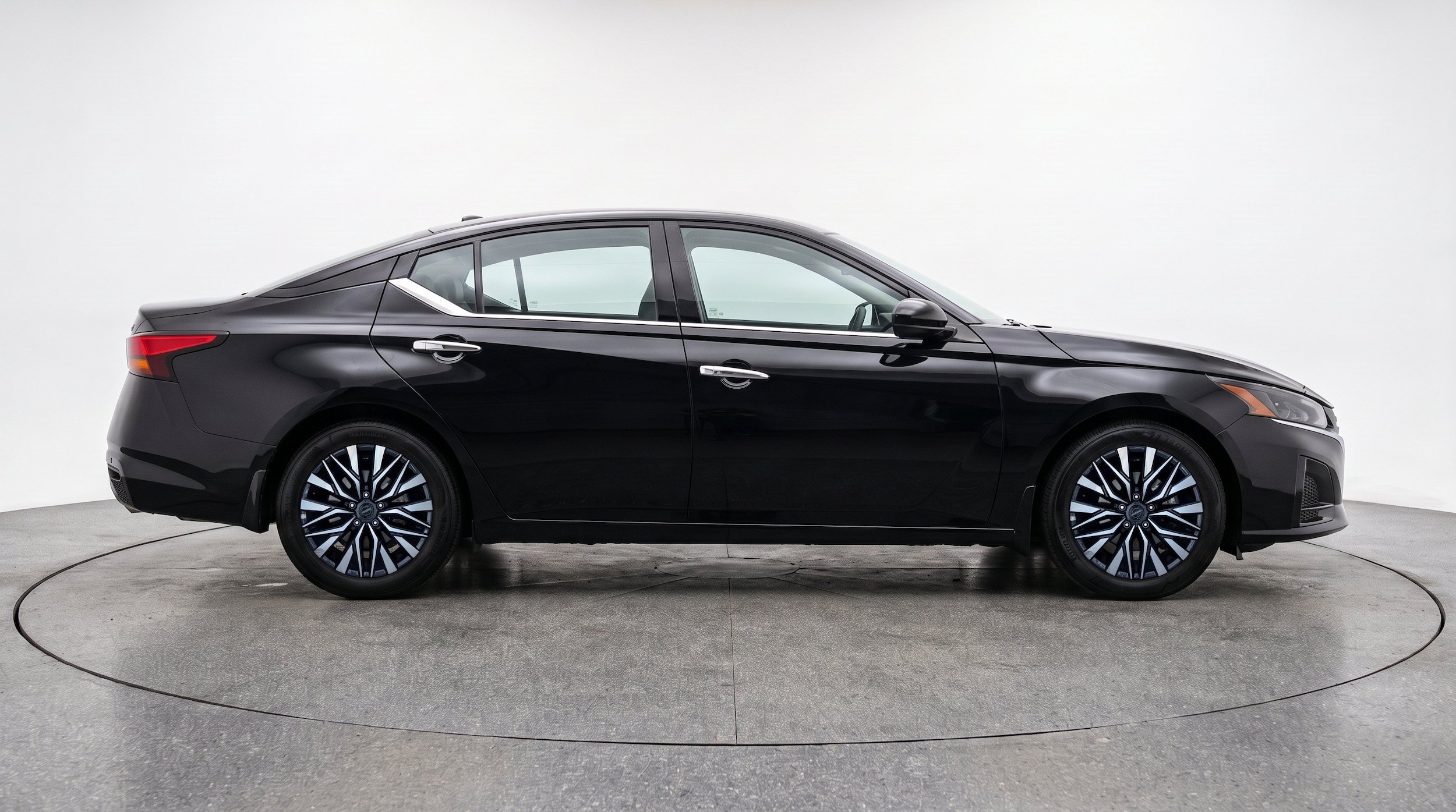 Thumbnail: 2025 Nissan Altima - 11