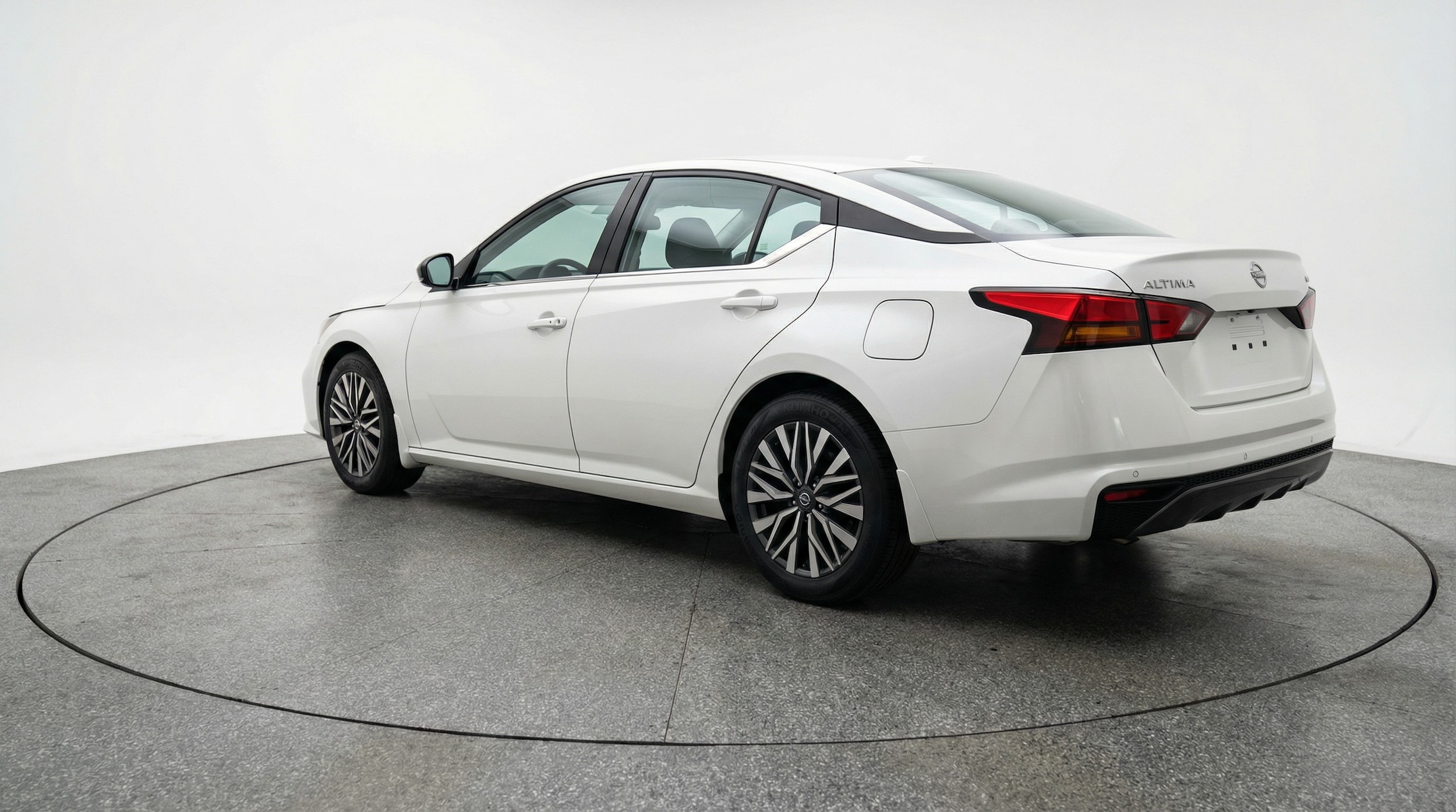 Thumbnail: 2025 Nissan Altima - 5