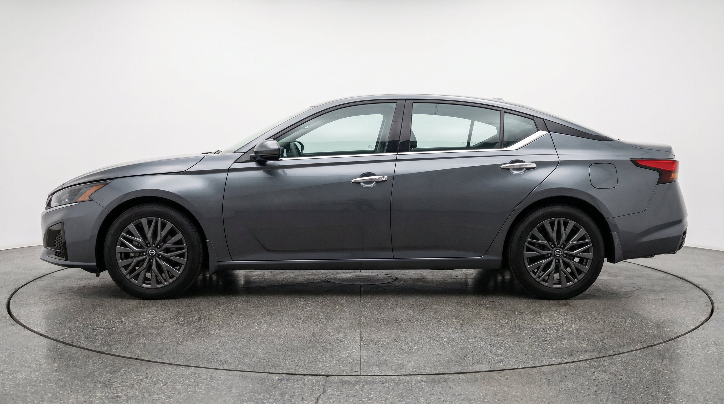 Thumbnail: 2025 Nissan Altima - 5