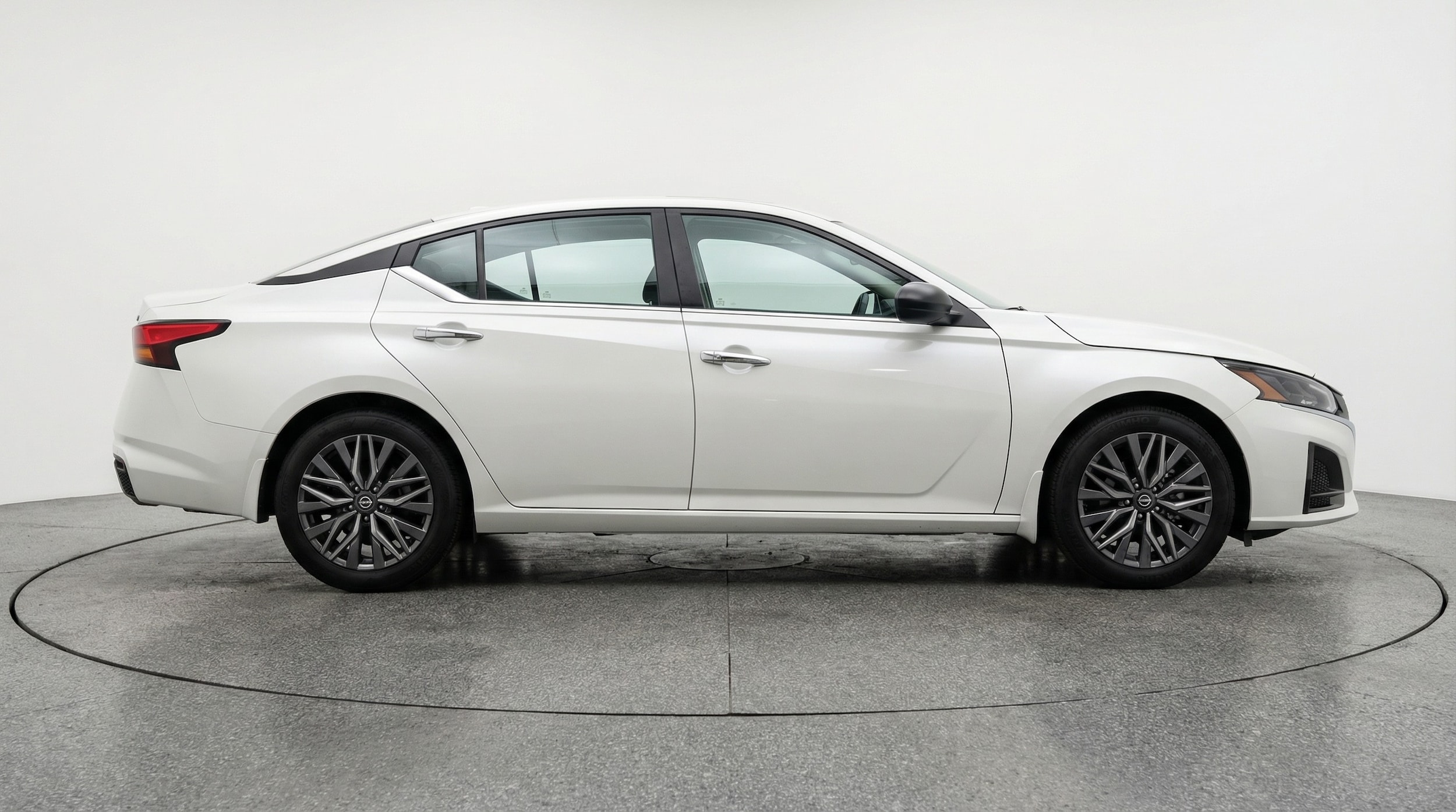 Thumbnail: 2025 Nissan Altima - 8