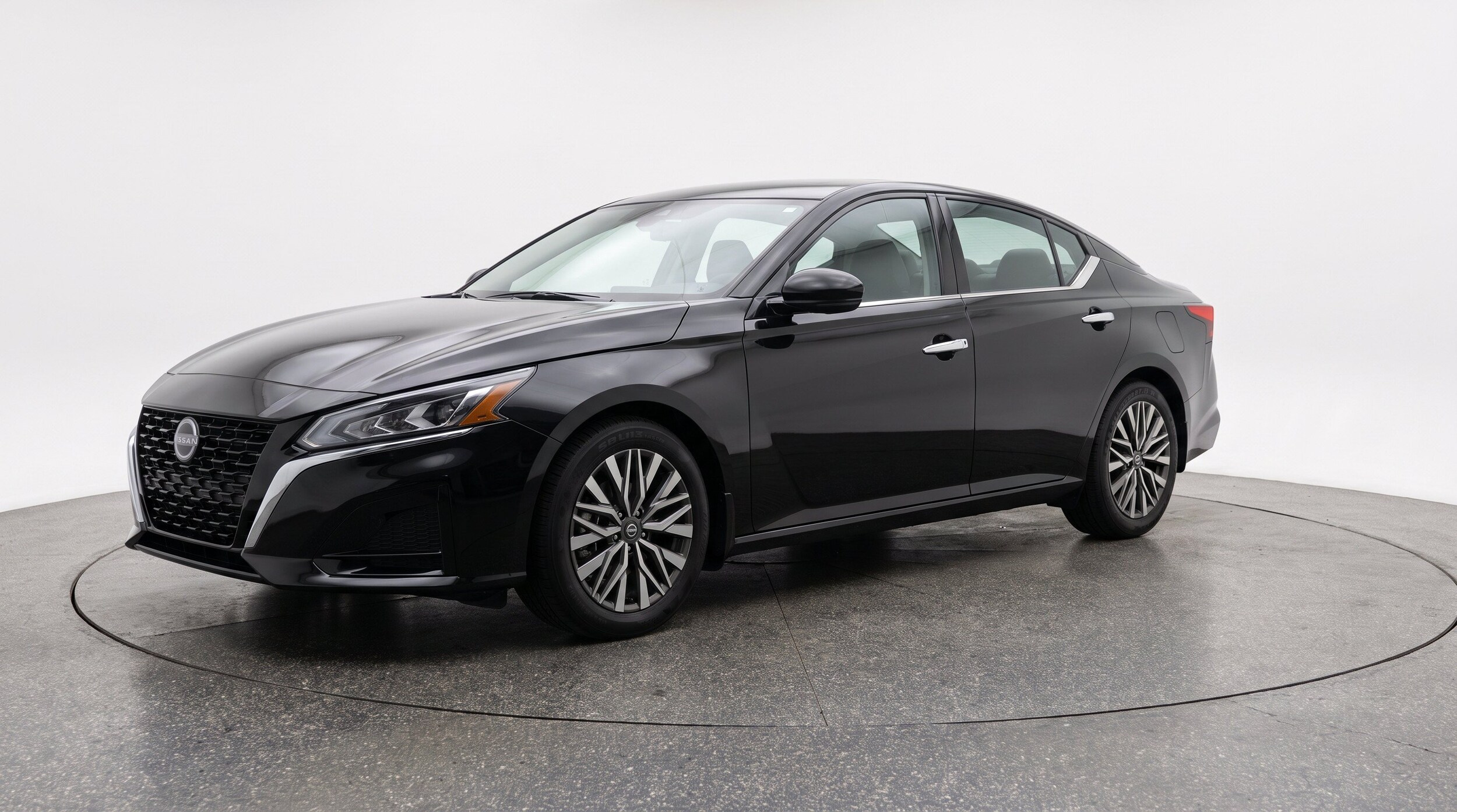 Thumbnail: 2025 Nissan Altima - 3