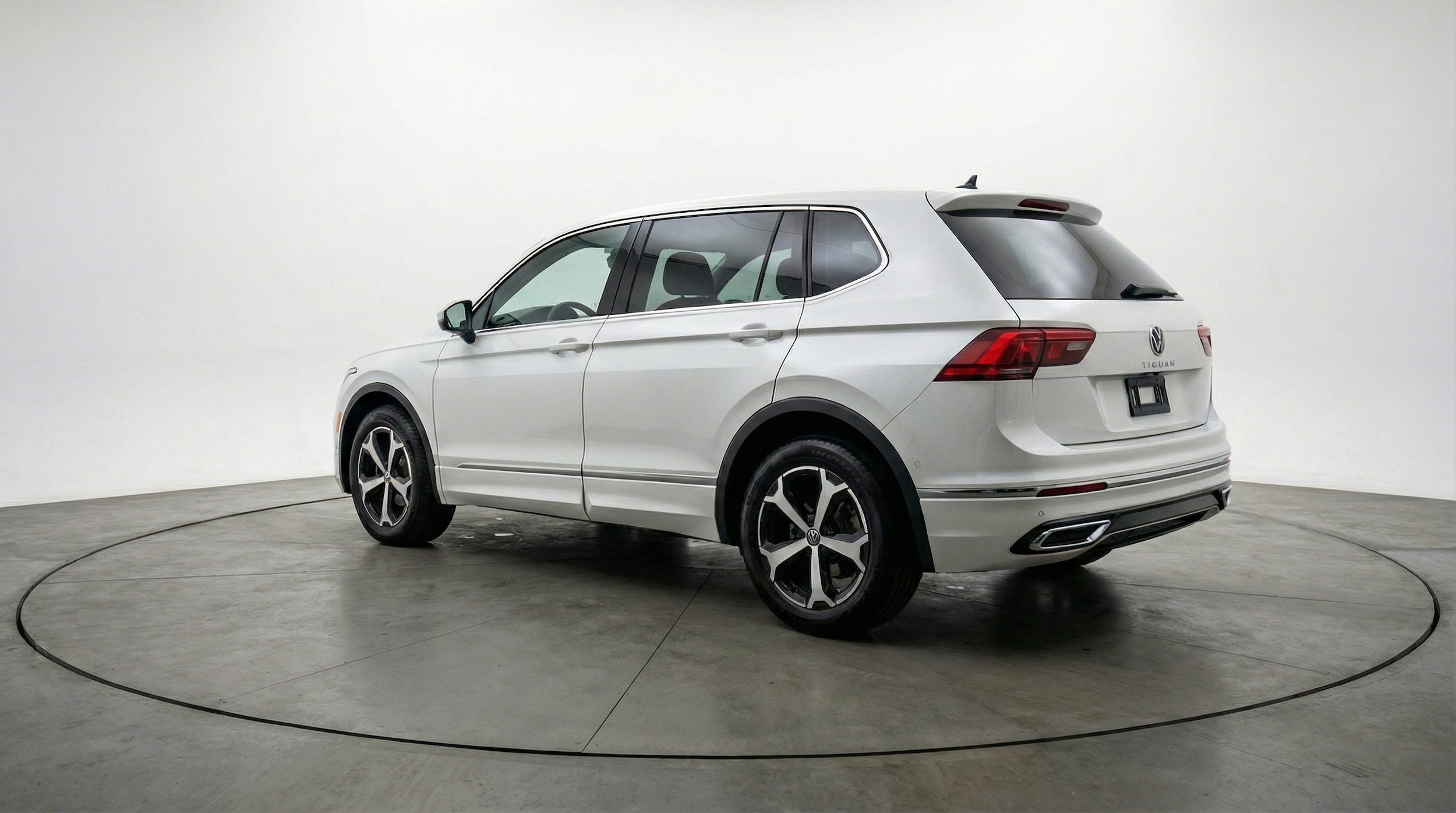 Thumbnail: 2026 Volkswagen Tiguan - 6