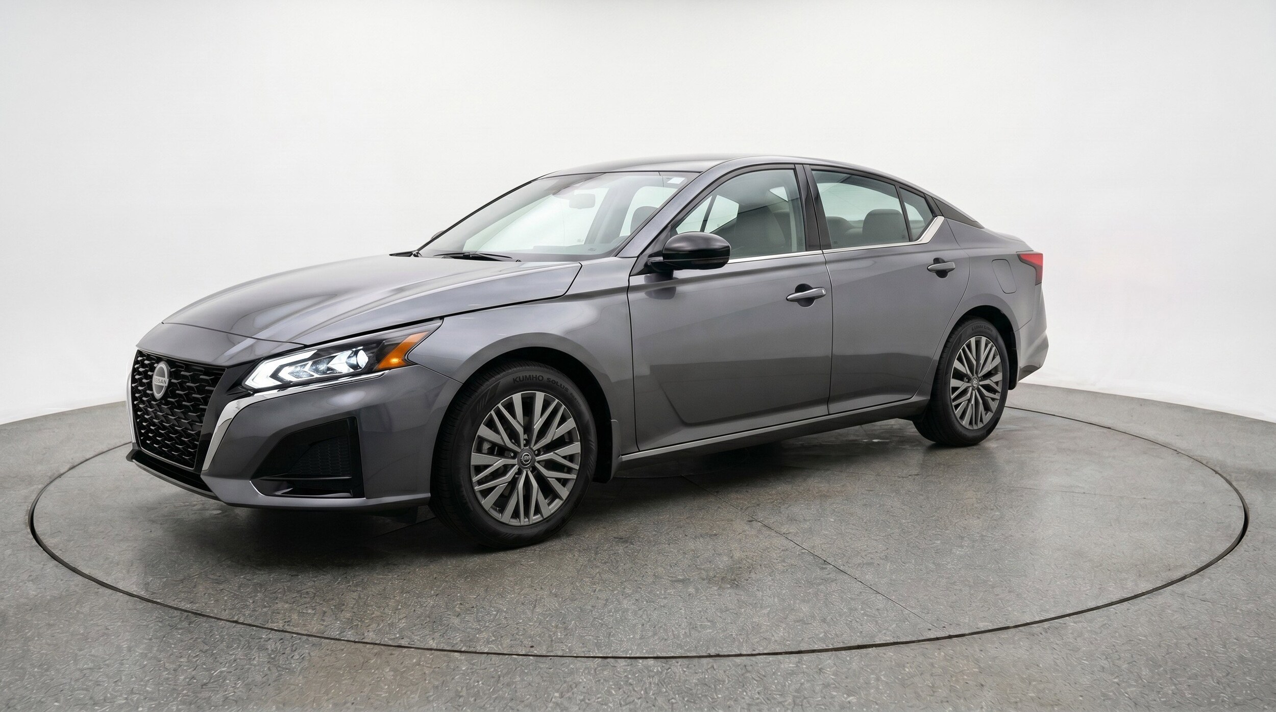Thumbnail: 2025 Nissan Altima - 3